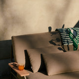 Settle Lounge Bed: DI