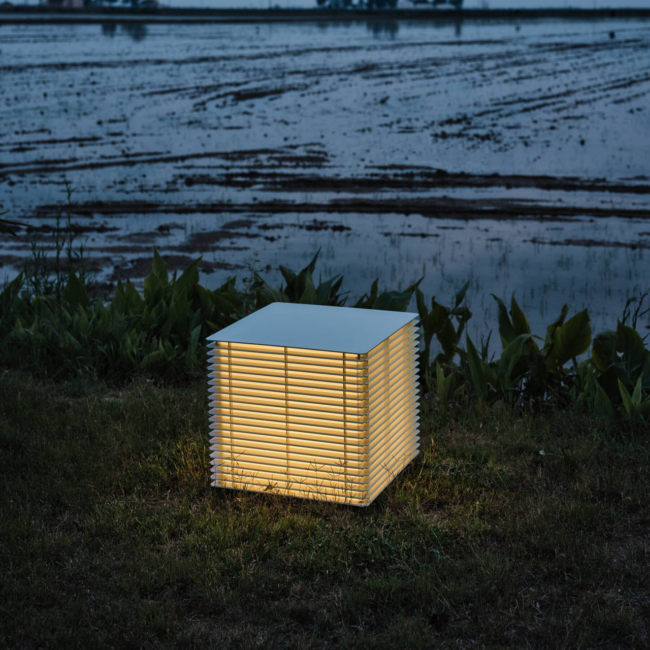 Shiro Portable Table Lamp