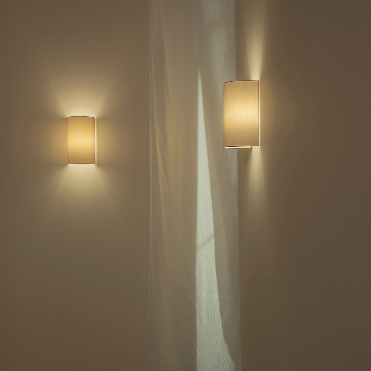 Singular Wall Lamp: Quick Ship