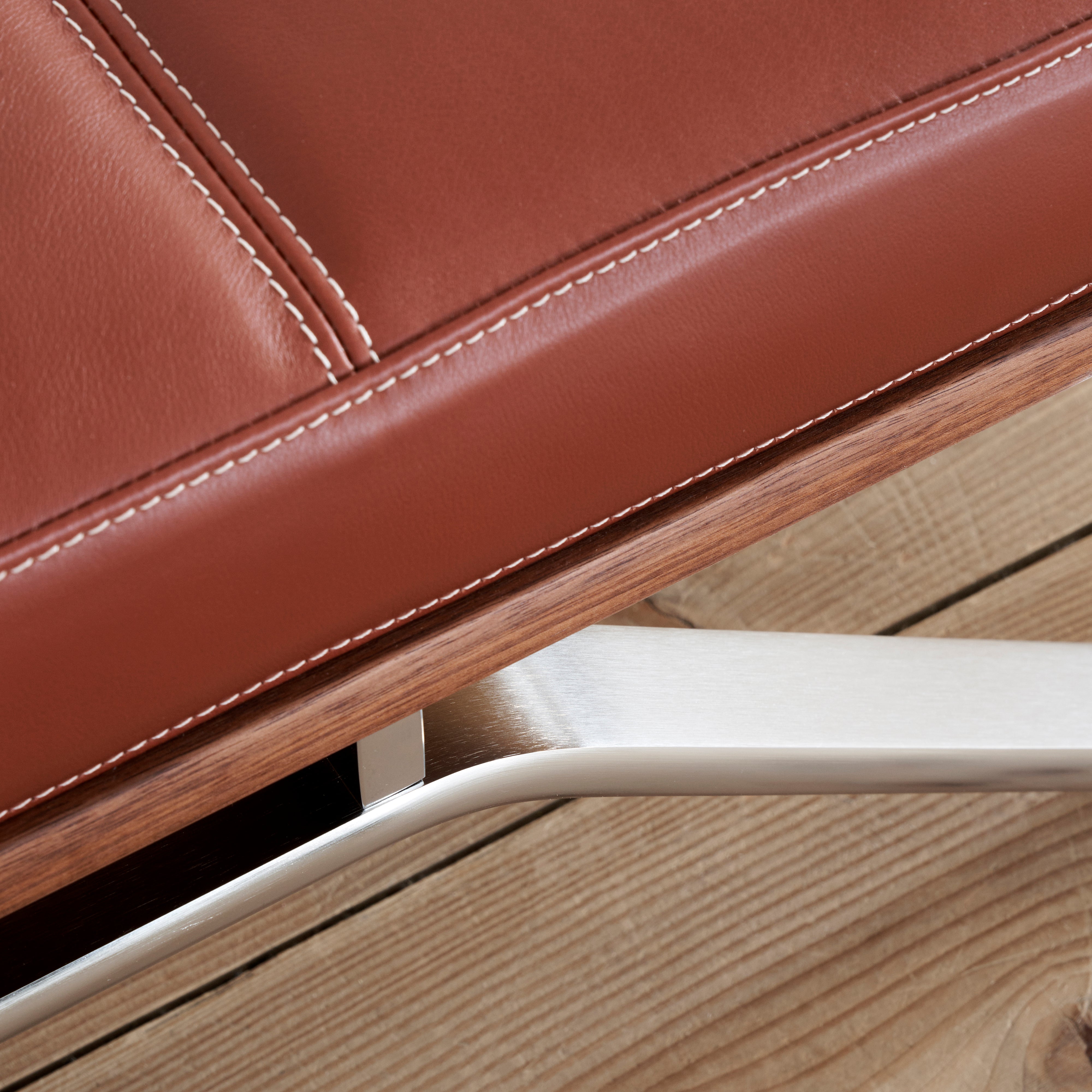 TK8 Daybed: Large