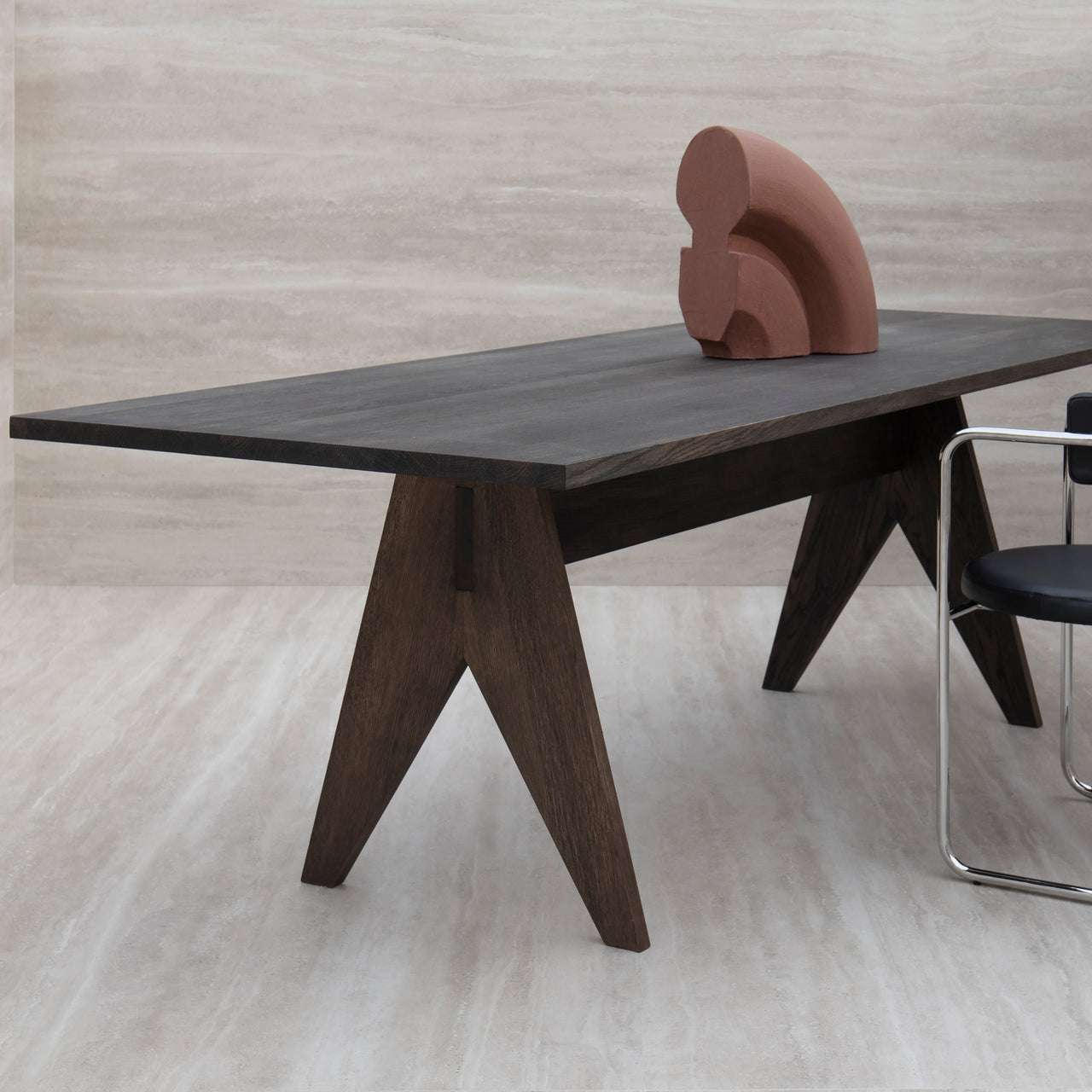 Pose Dining Table