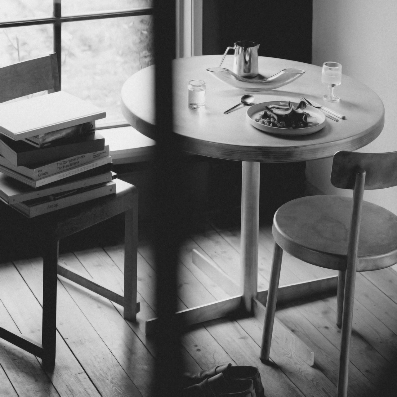 Tasca Table: LS
