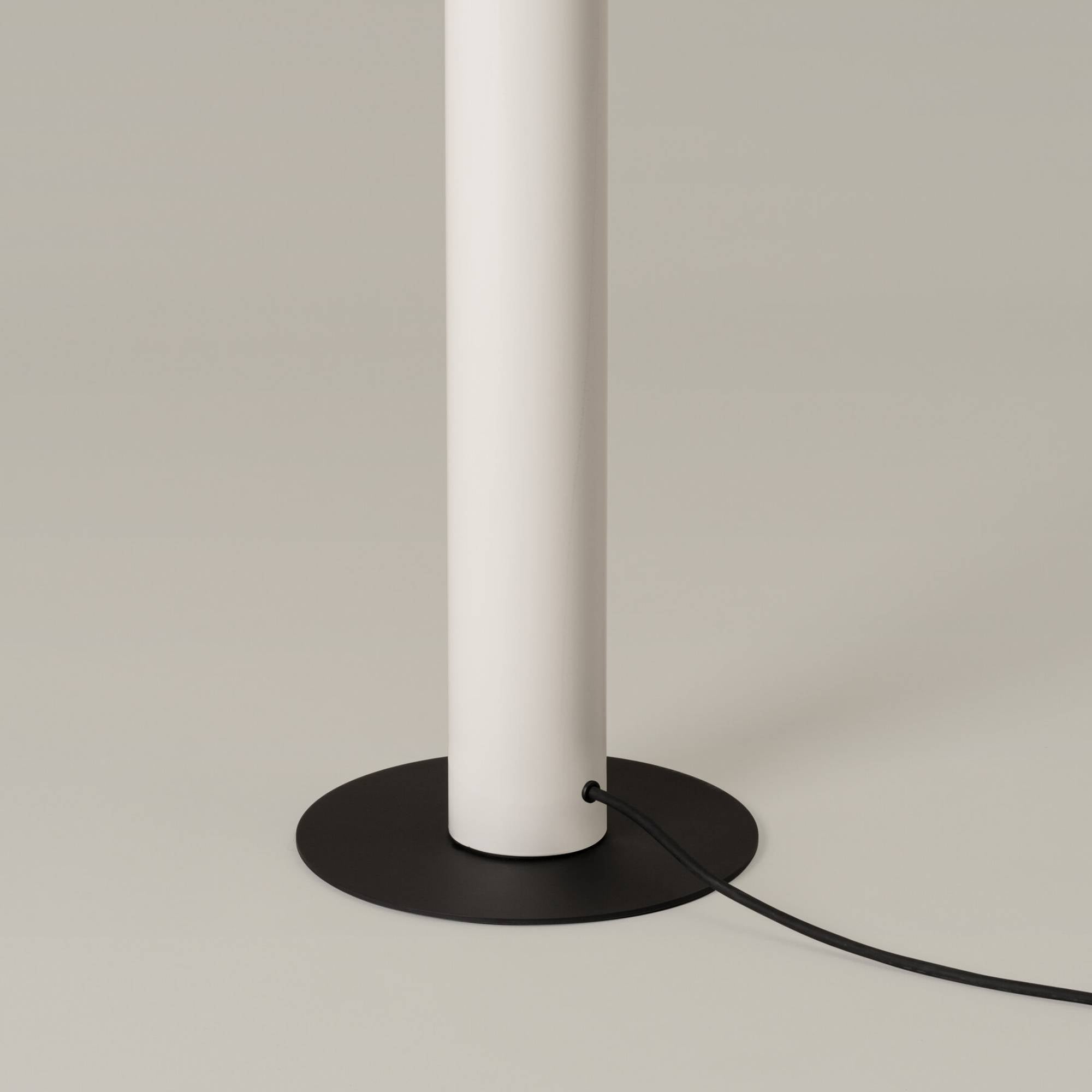 Tatu Floor Lamp