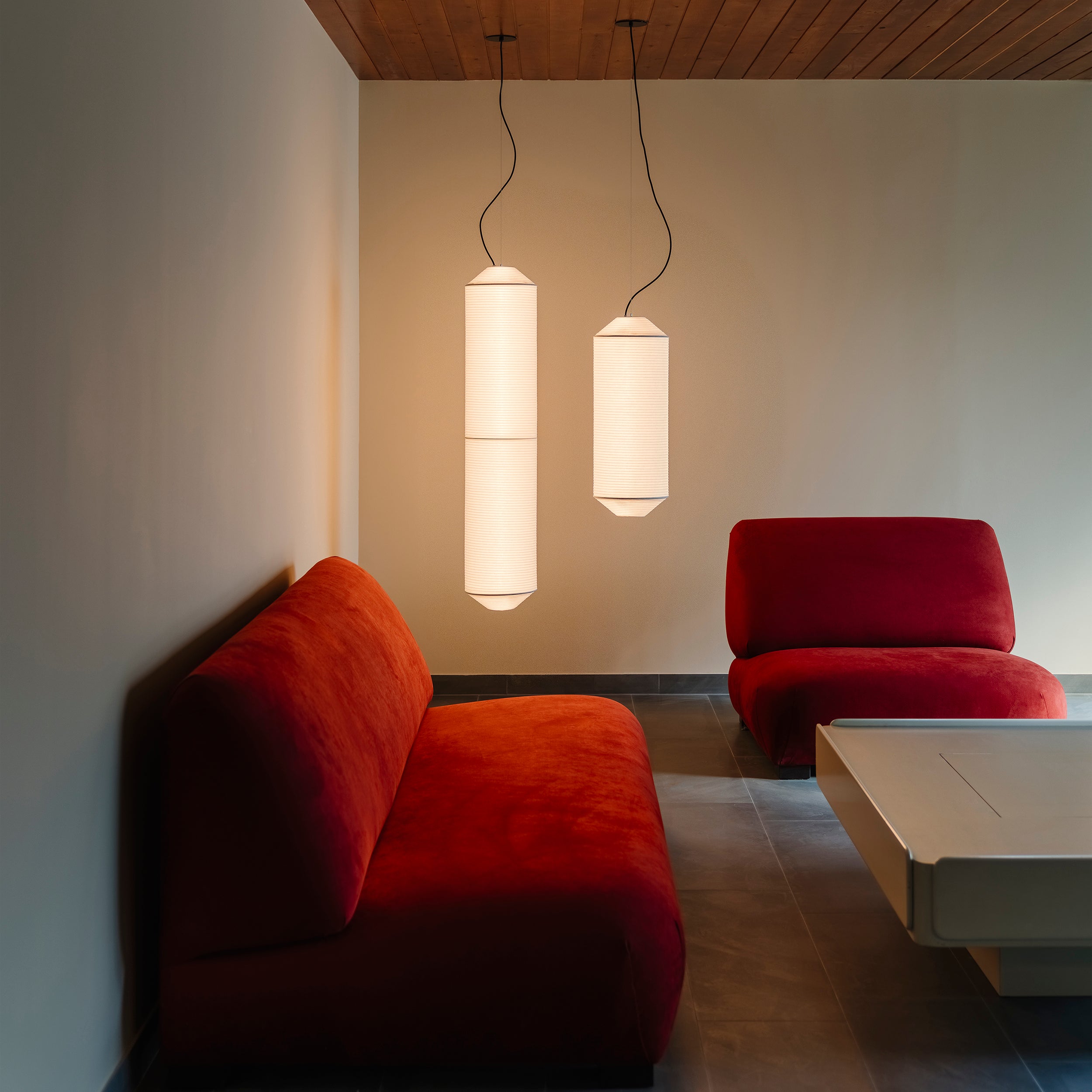Tekiò Vertical Pendant Lamp