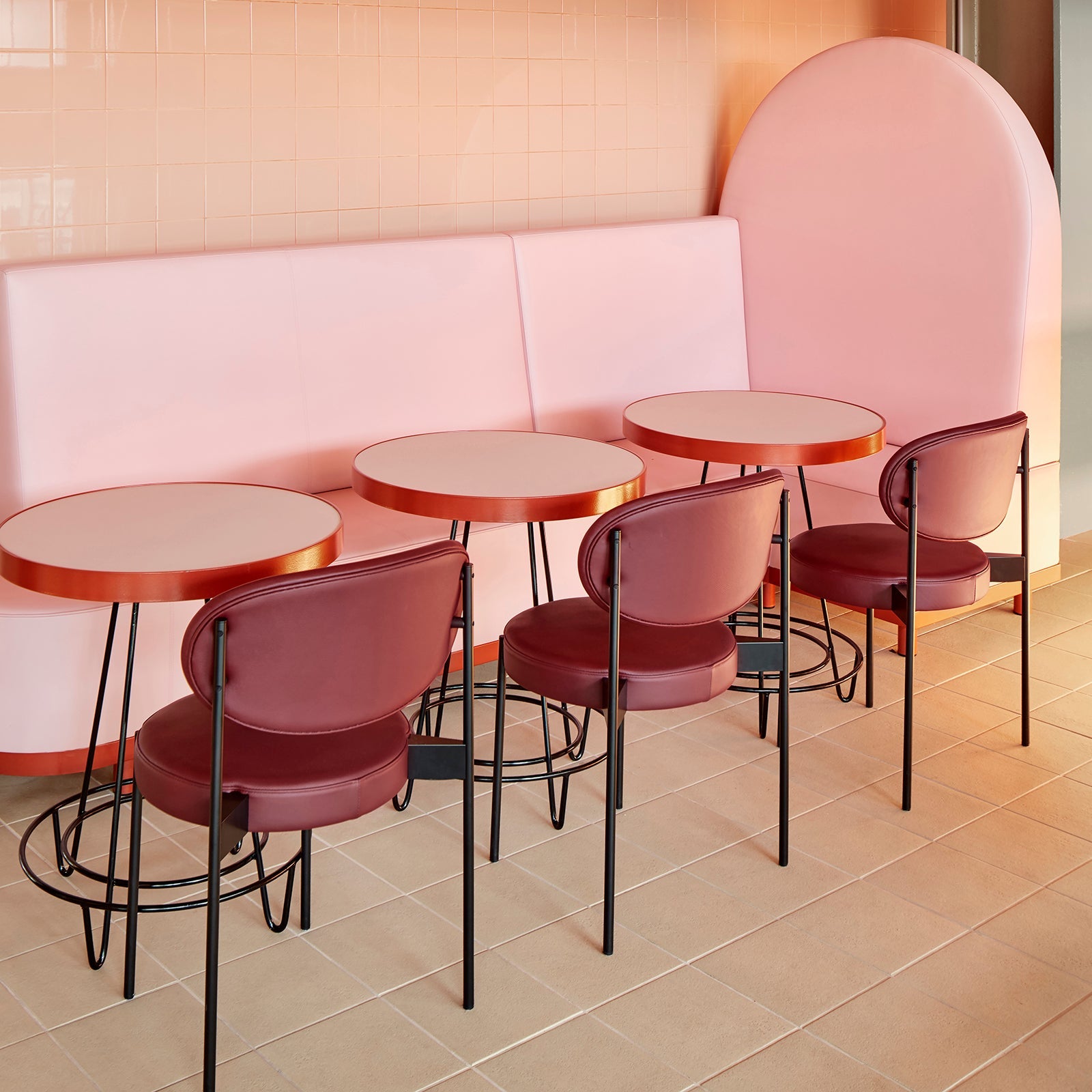 Series 430 Chair: Stacking