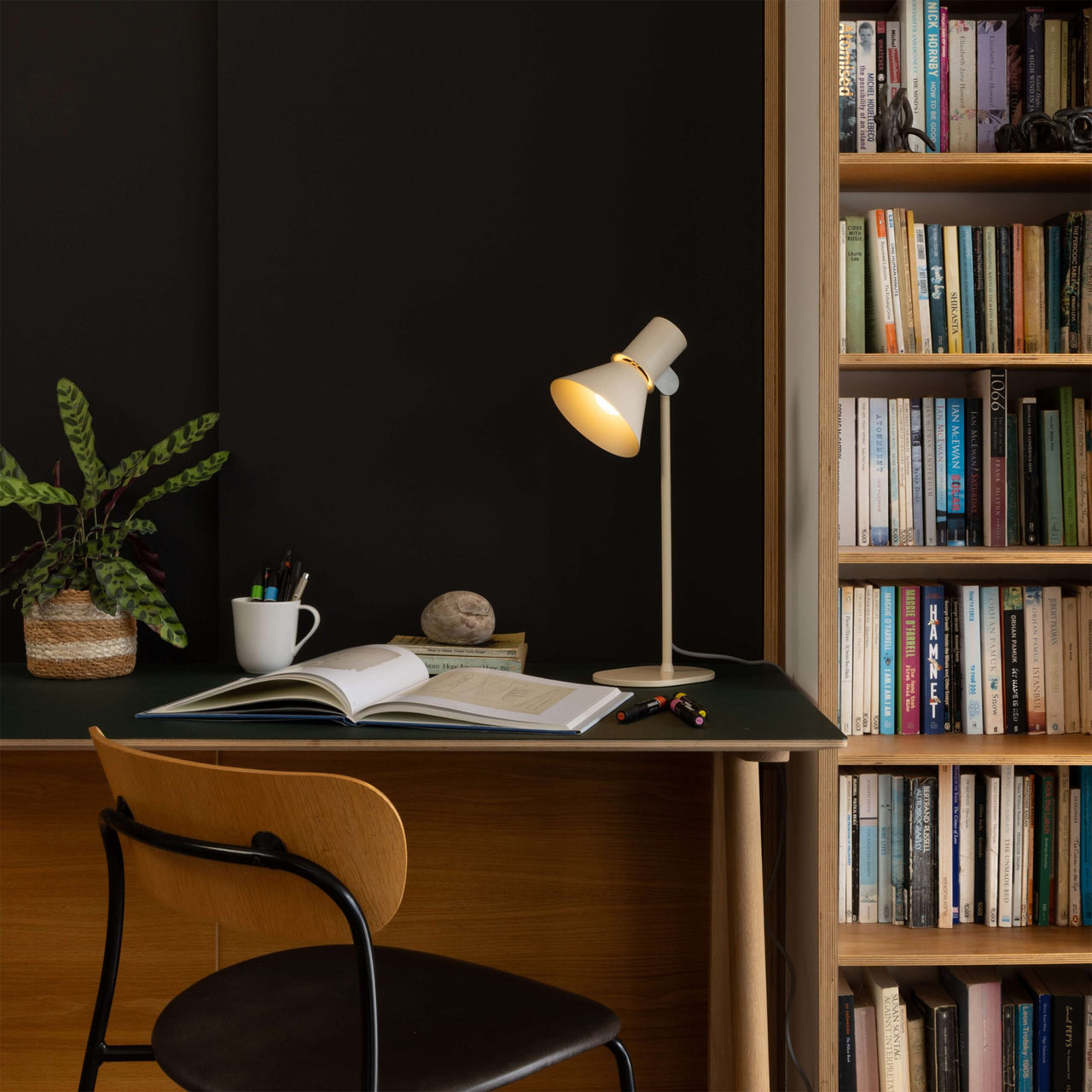 Type 80 T1 Table Lamp: LS