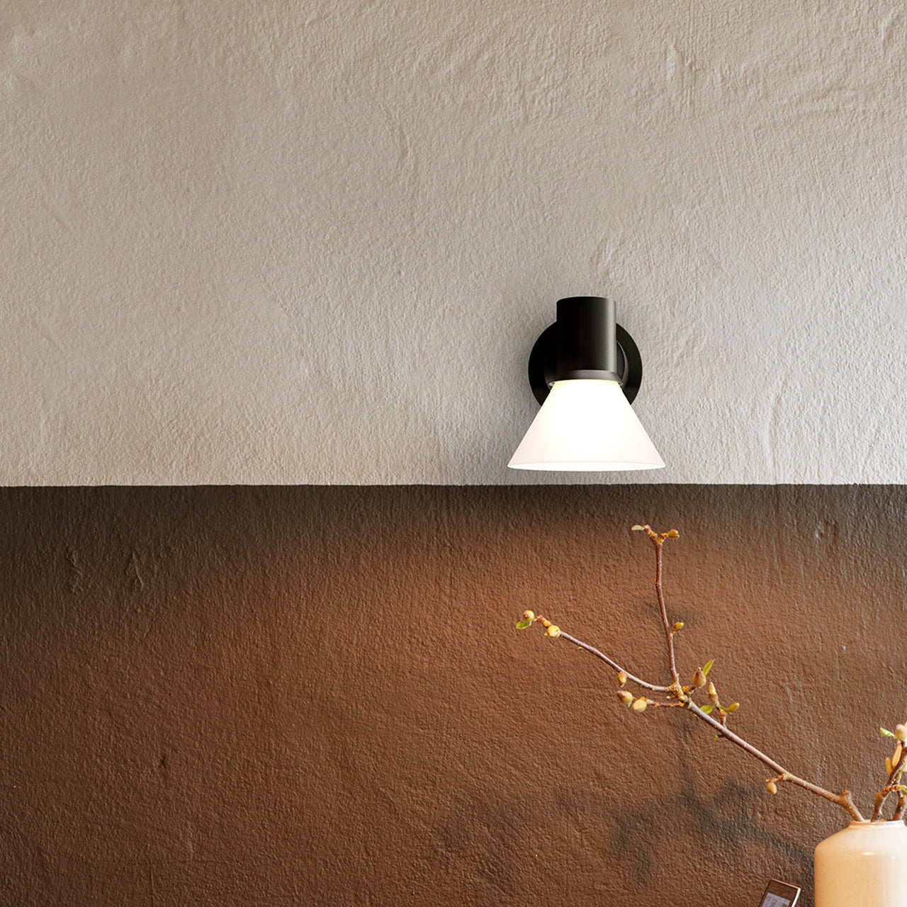 Type 80 W4 Wall Light: LS