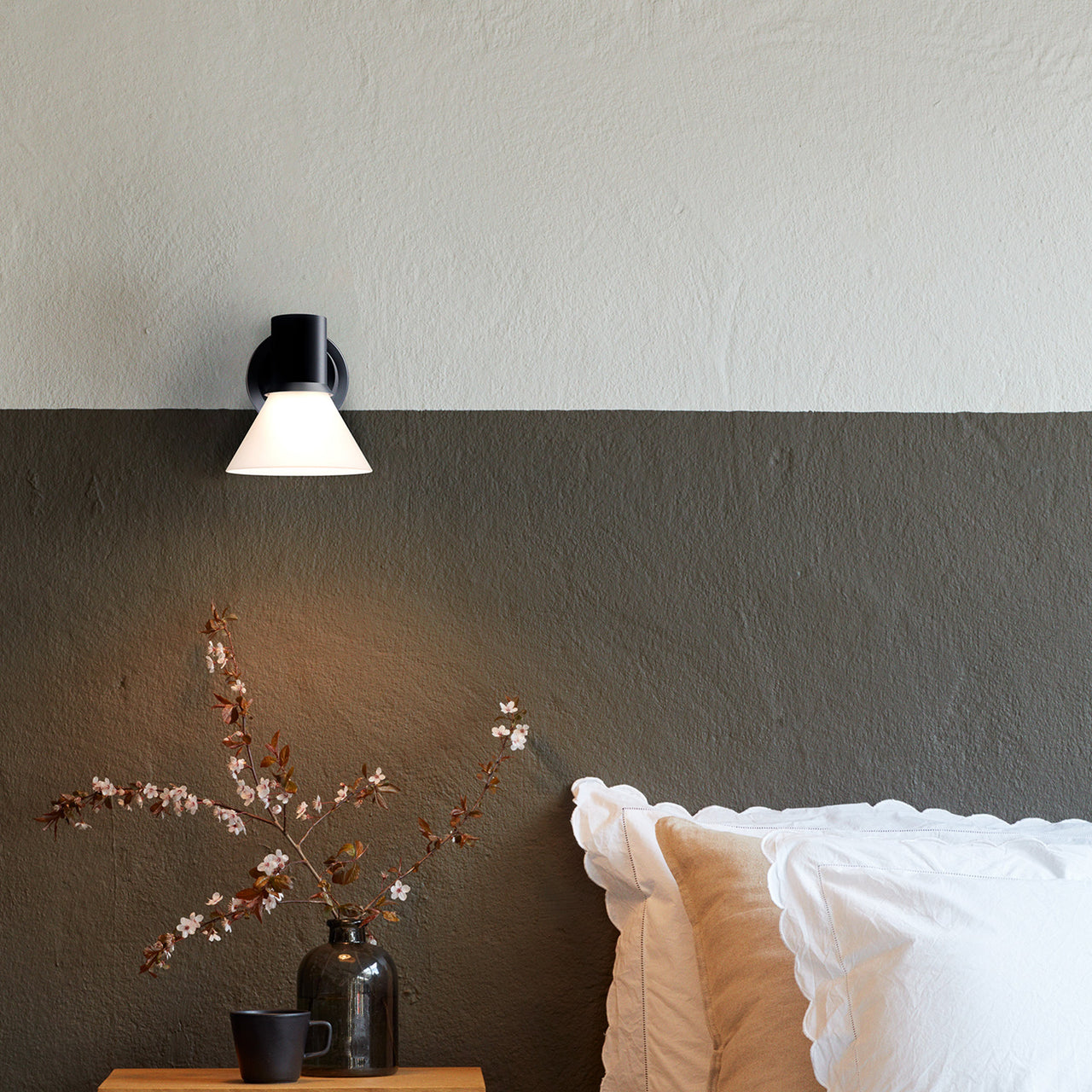 Type 80 W4 Wall Light: LS