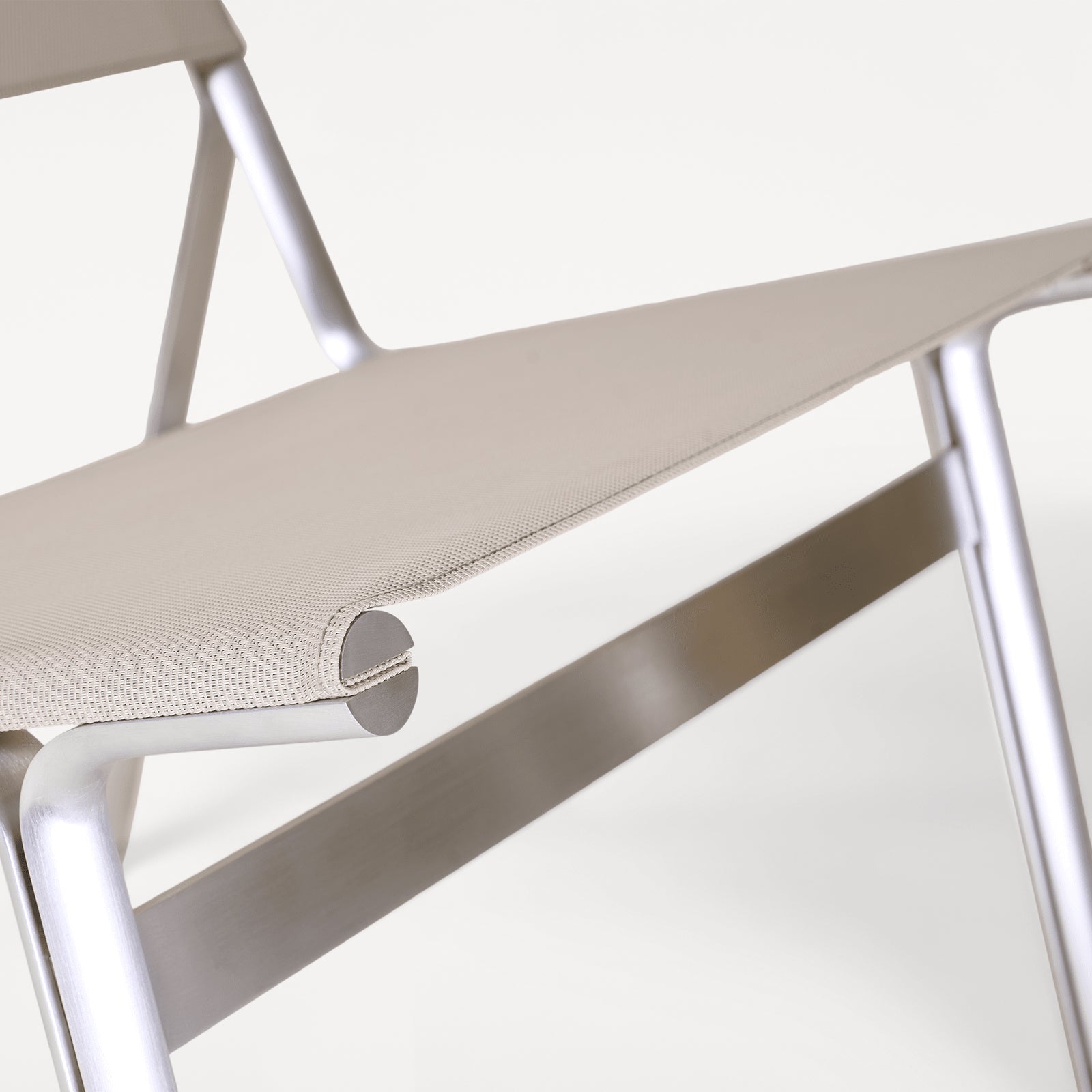 Union Easy Chair: DI