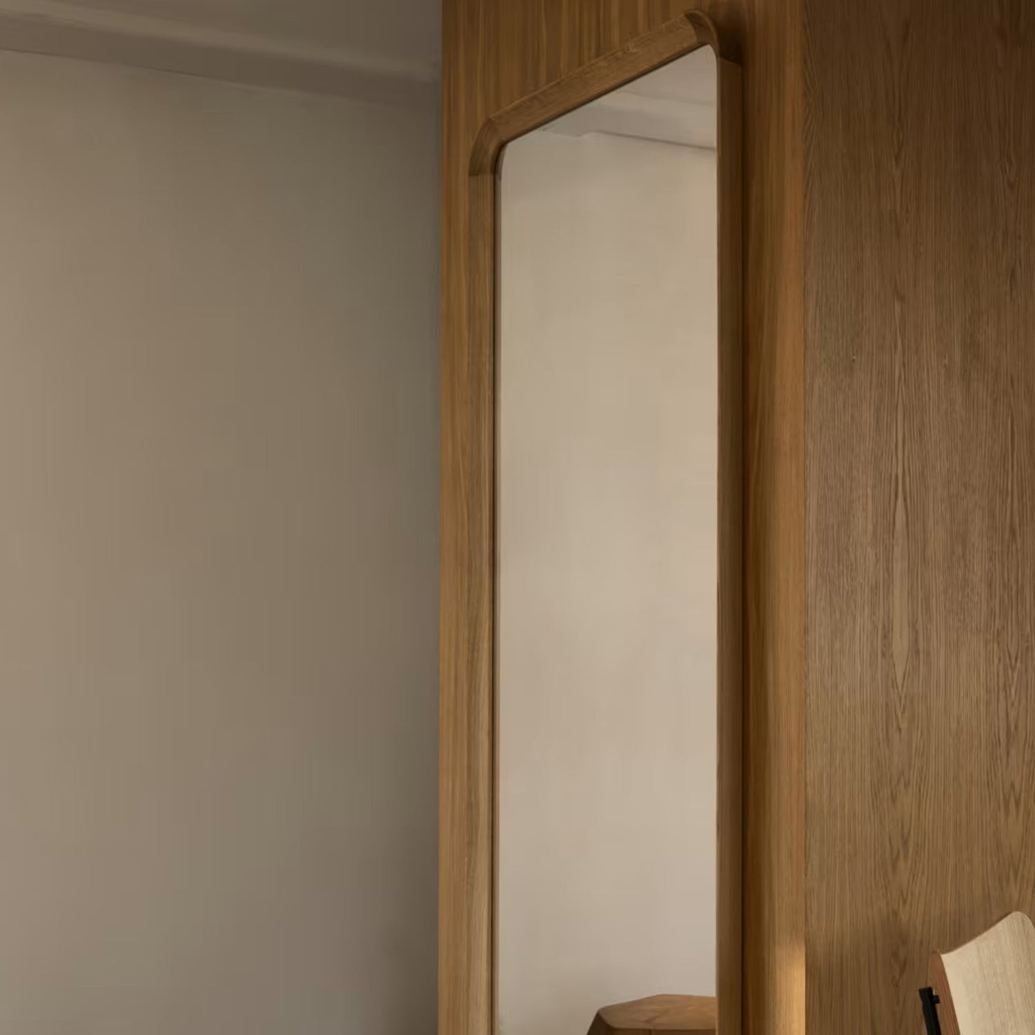 VLA62 Radio House Mirror