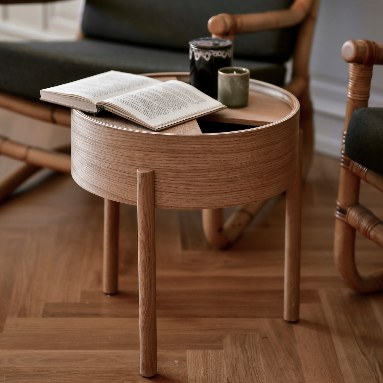 Arc Side Table