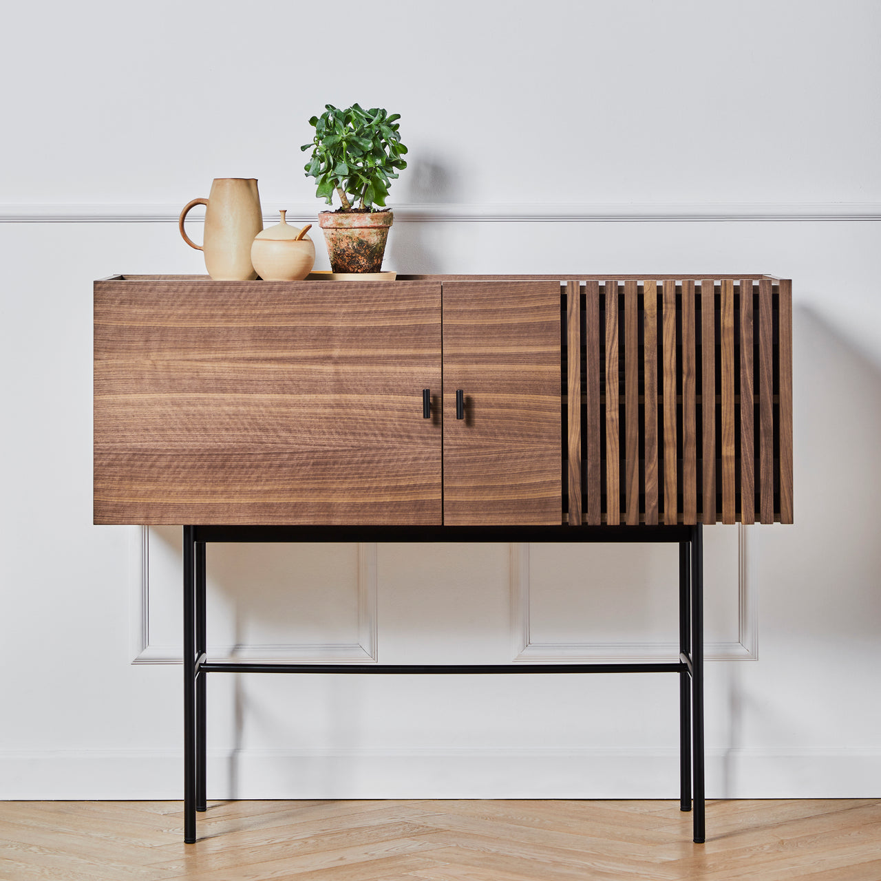 Array Sideboard