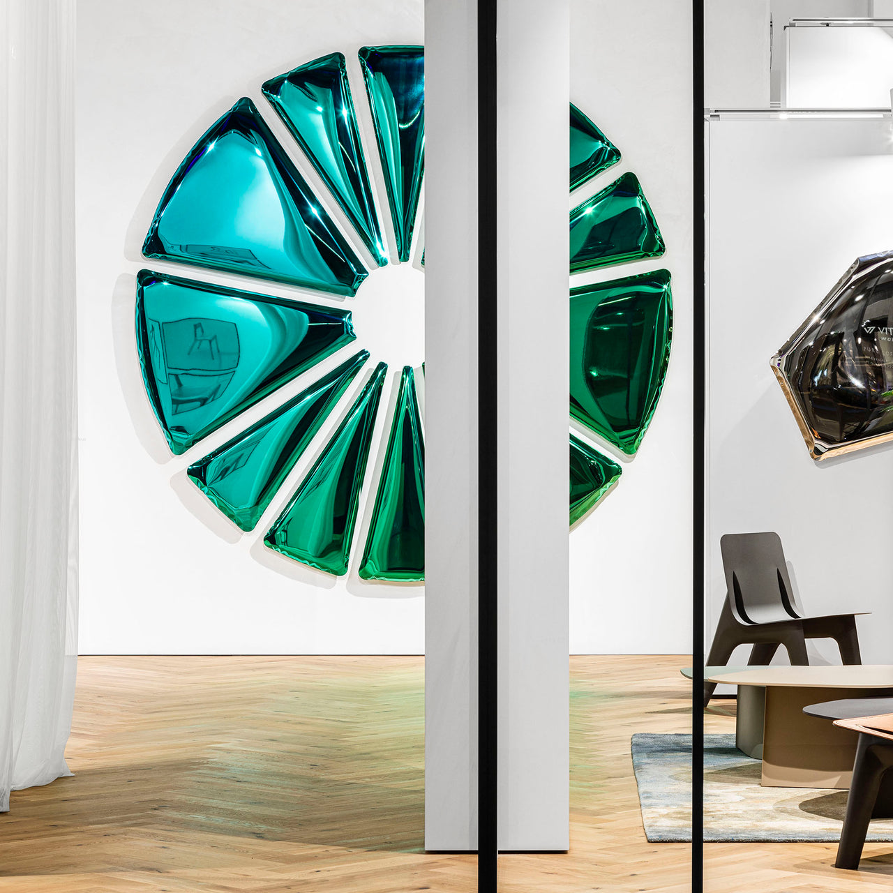 Nucleus Gradient Mirror