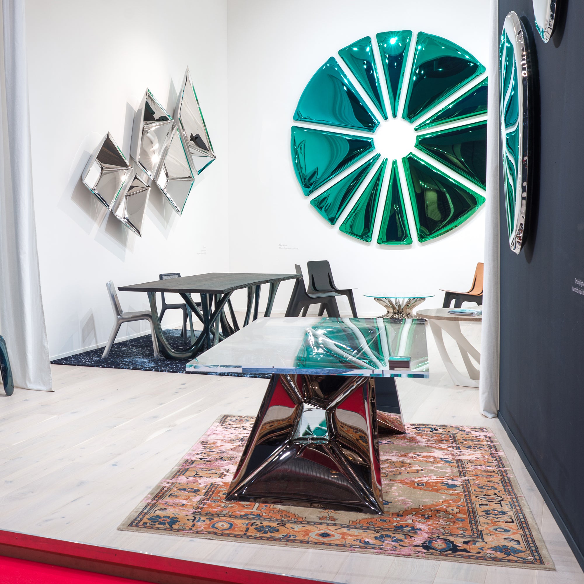 Nucleus Gradient Mirror