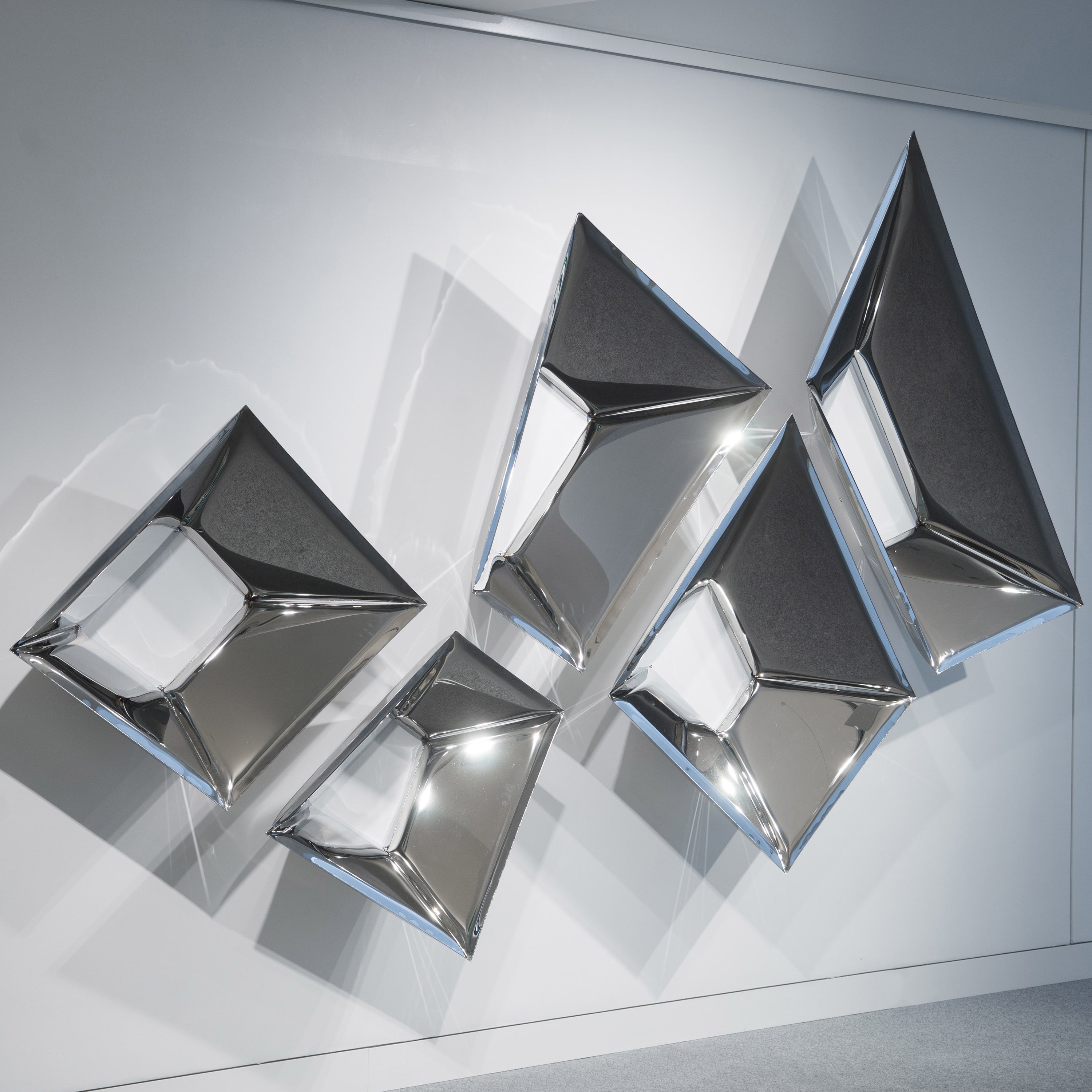 The Crystals Mirrors