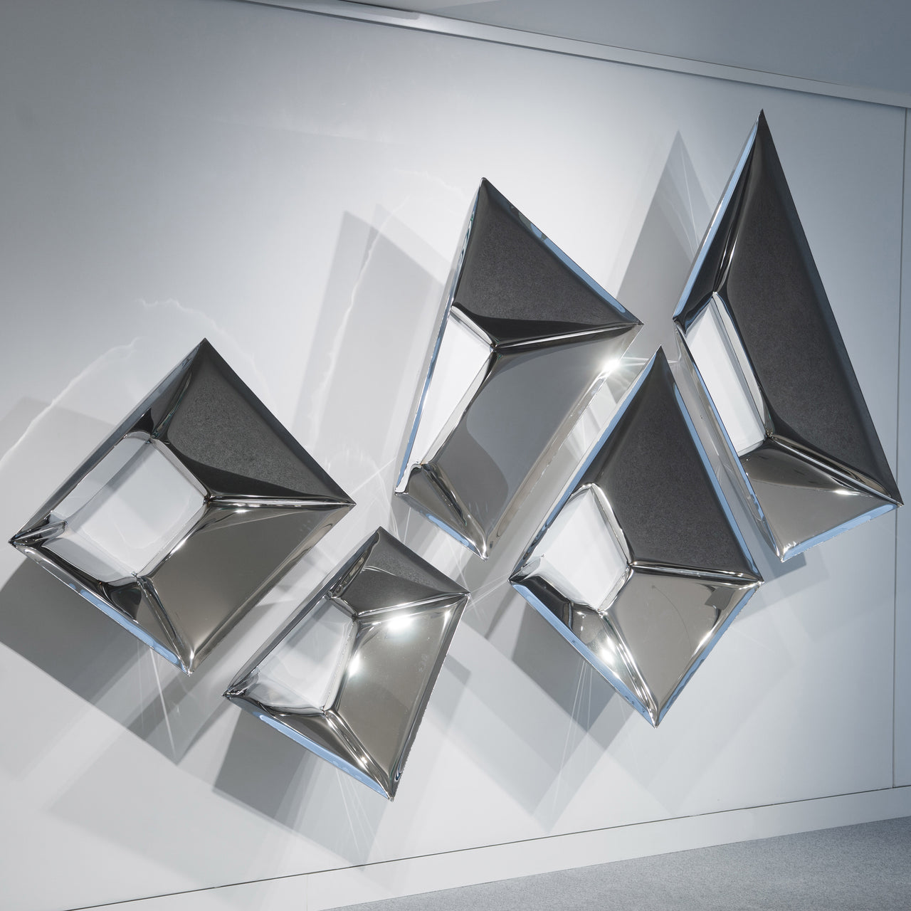 The Crystals Mirrors