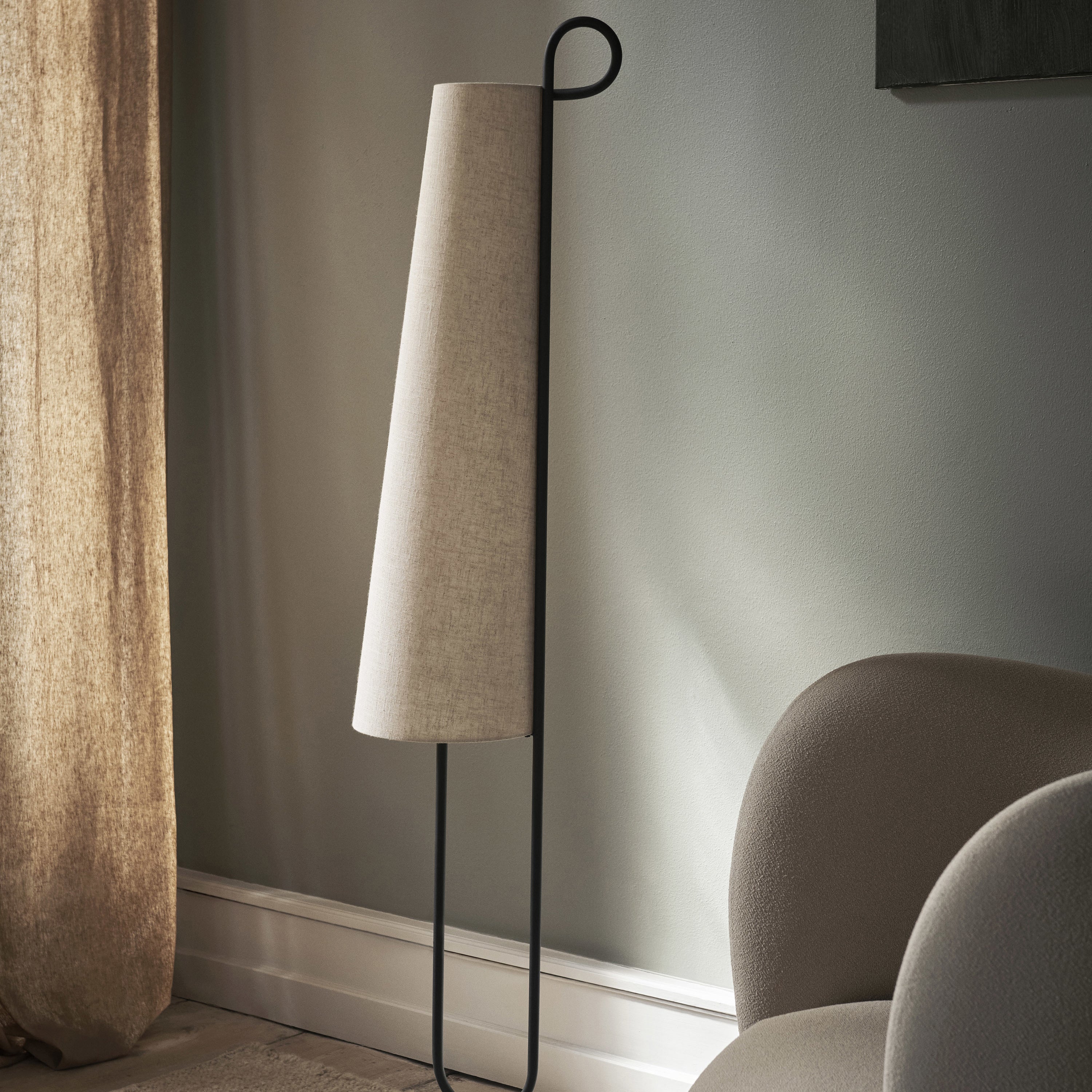 Ancora Floor Lamp