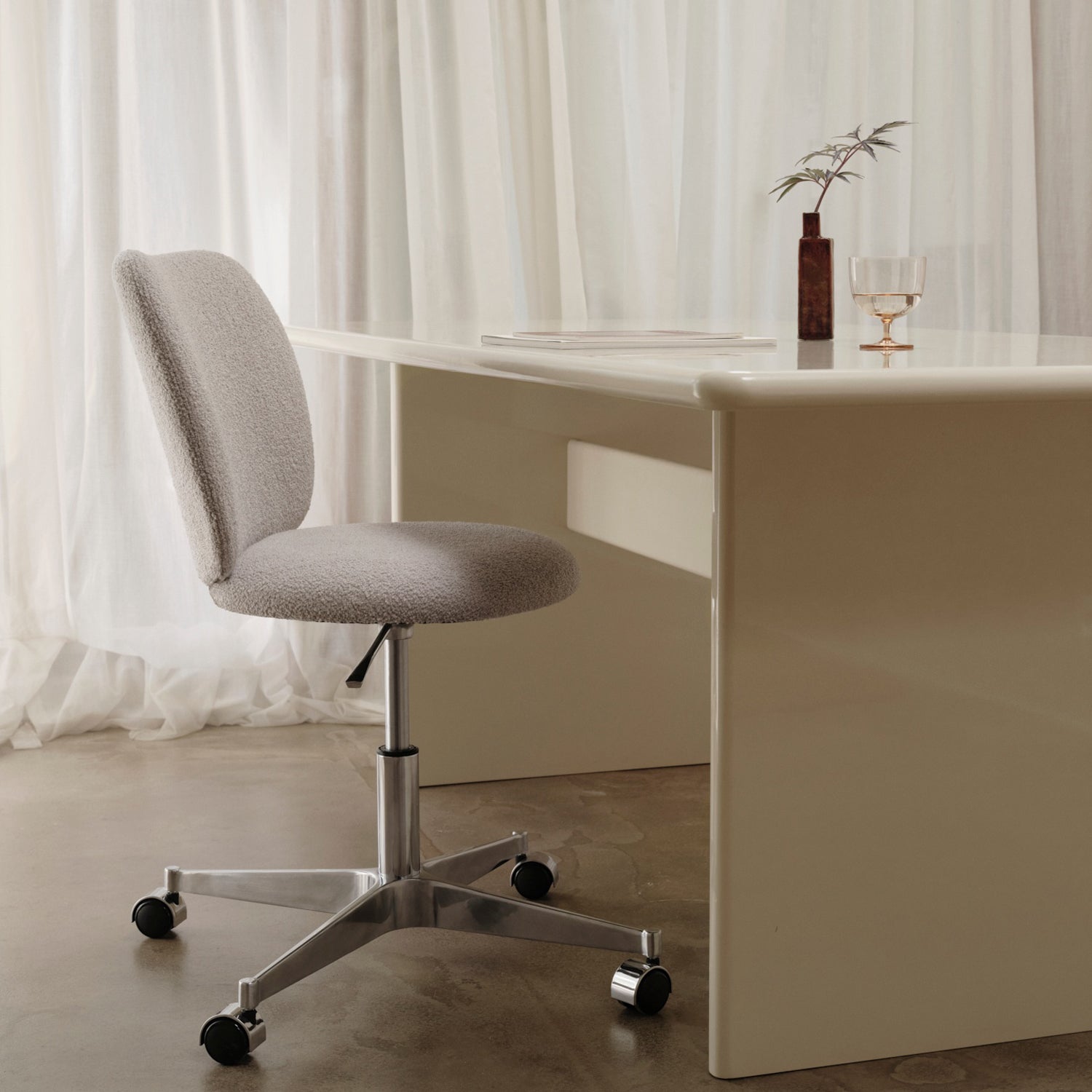 Rico Chair: Swivel Chair