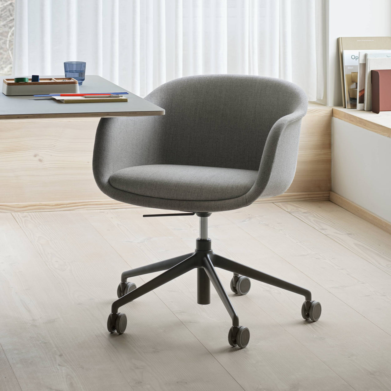 Fiber Conference Armchair: Swivel Base with Castors + Tilt + Recycled Shell