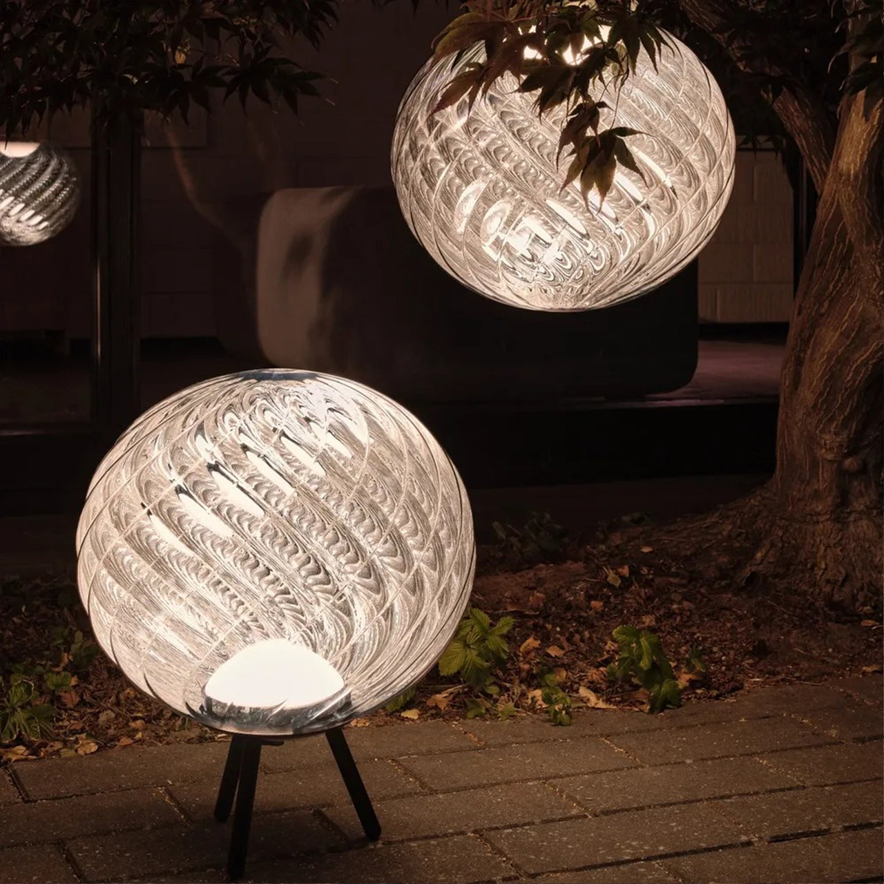 Whirl Portable Floor/ Hanging Lamp