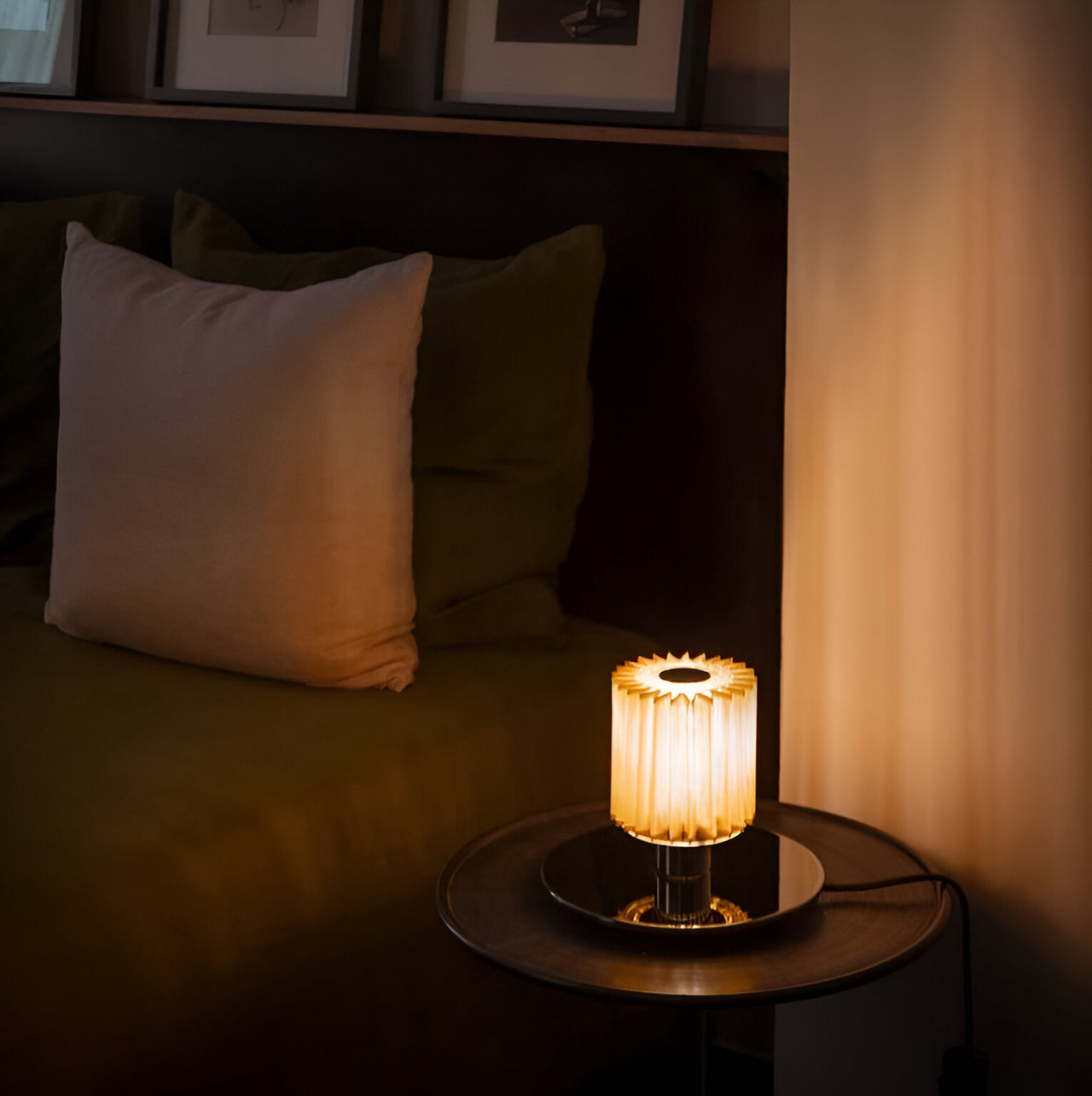 In The Sun 220 Table Lamp