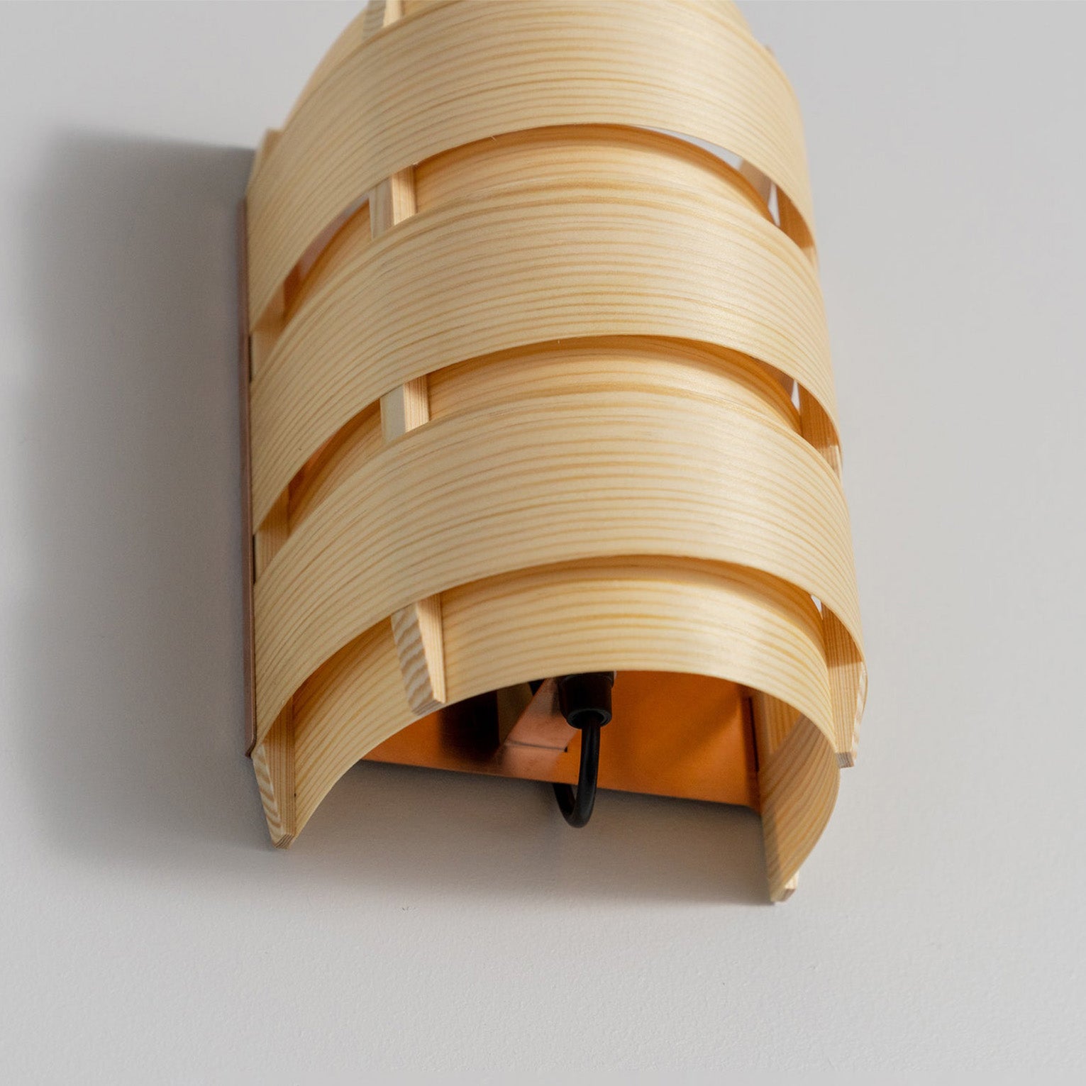 1004 Hans Wall Light