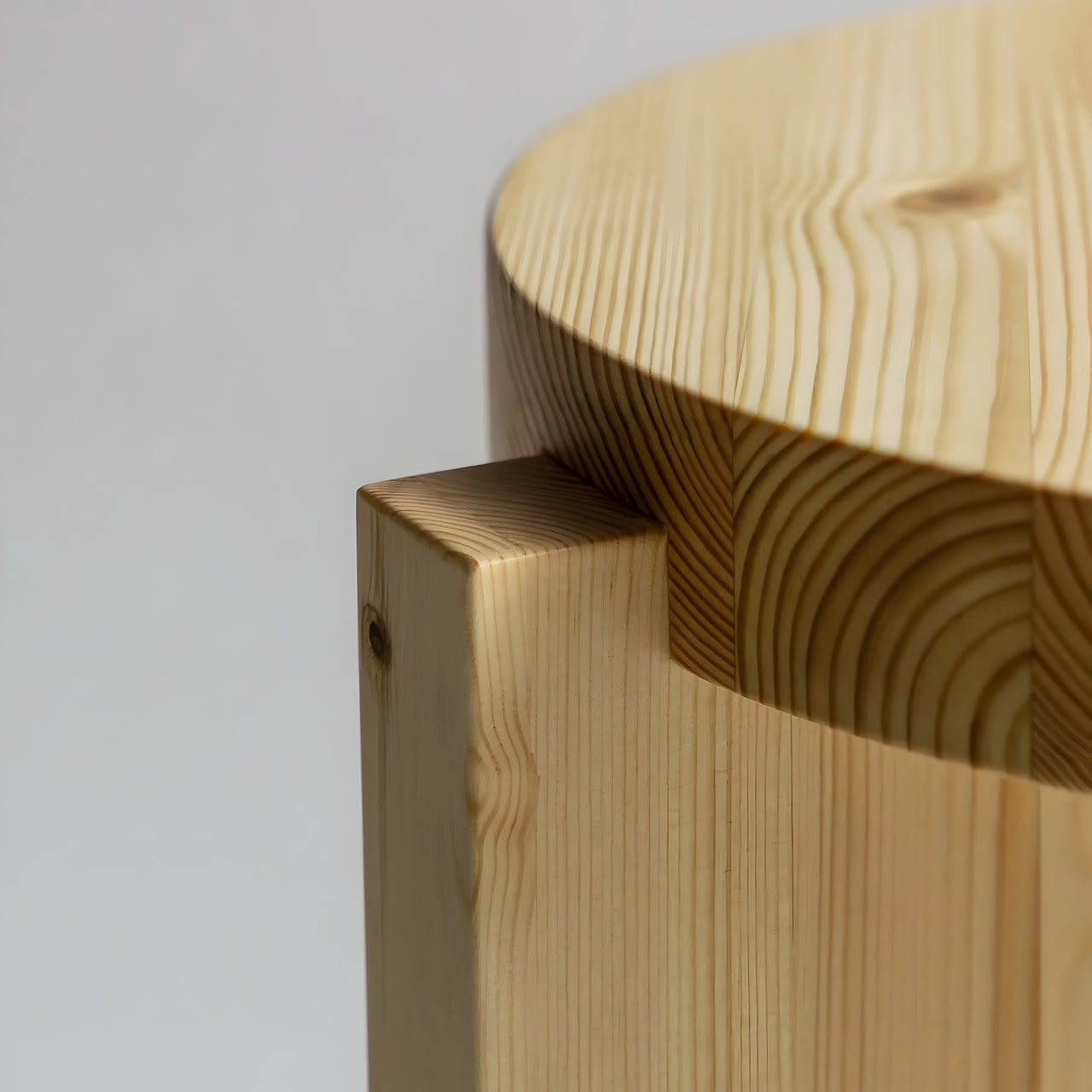 001 Stool