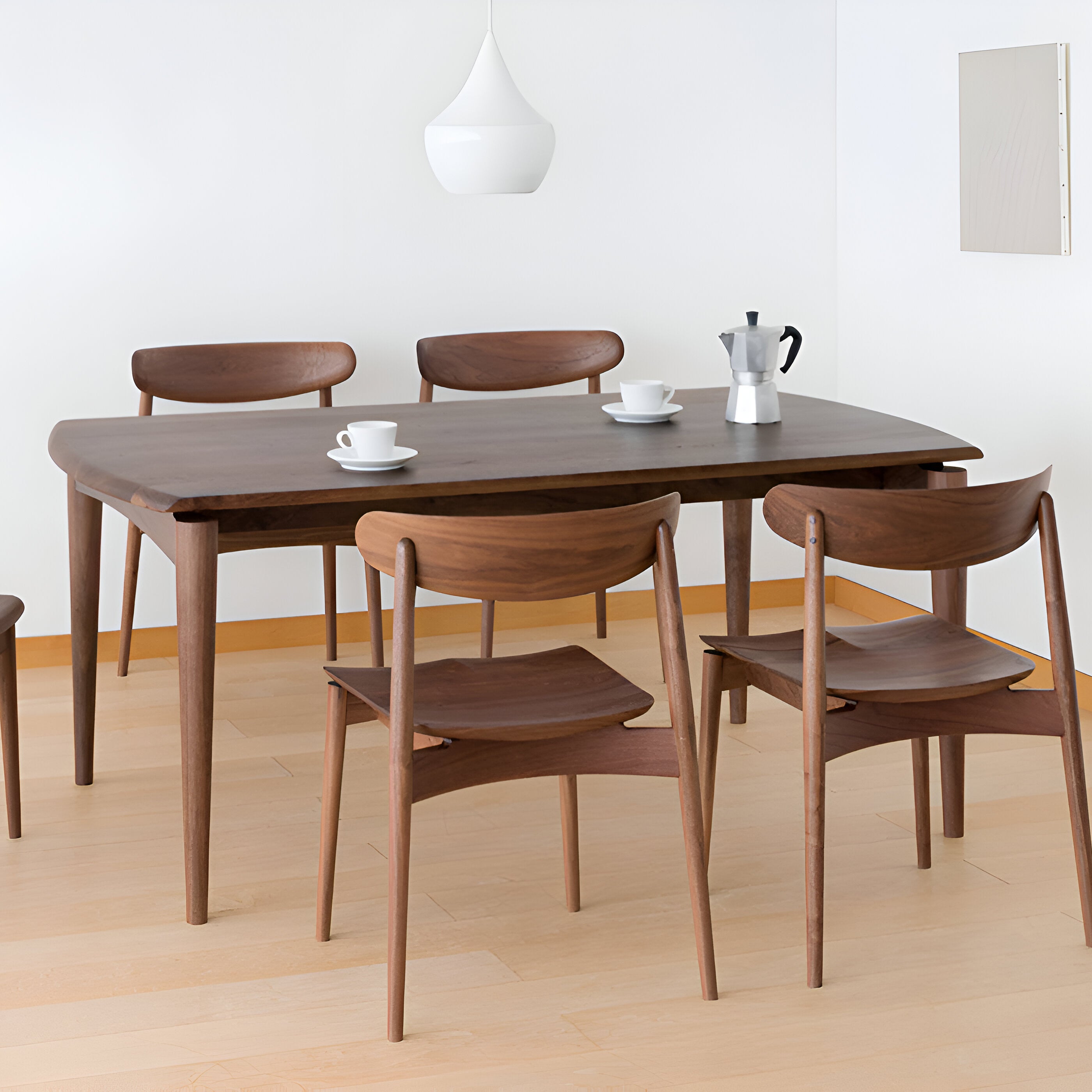 Seoto Dining Table