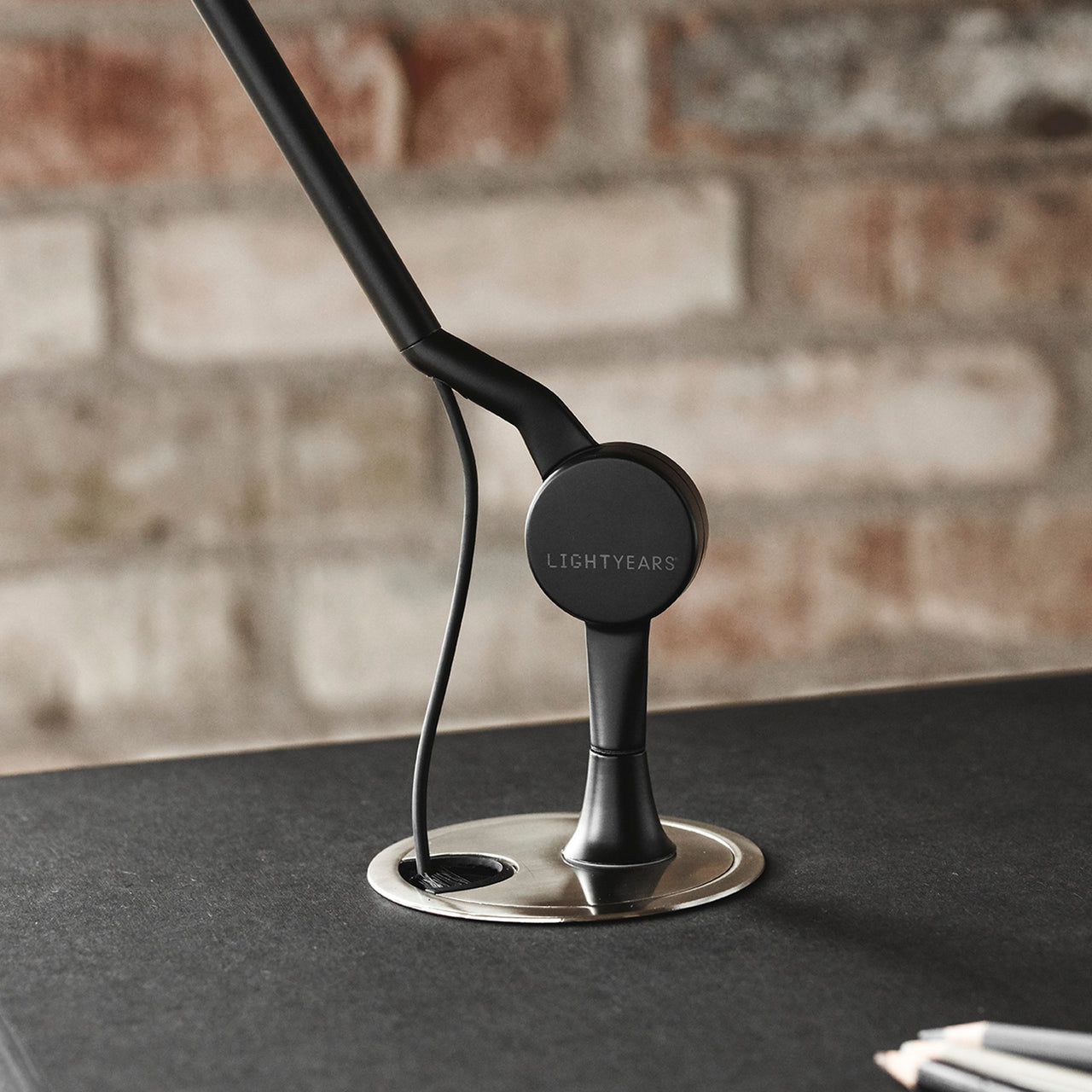 AQ01 Table Lamp Plug-In