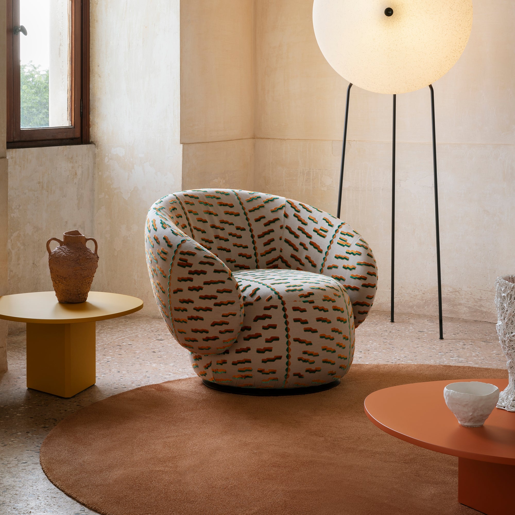 Nebulona Lounge Chair