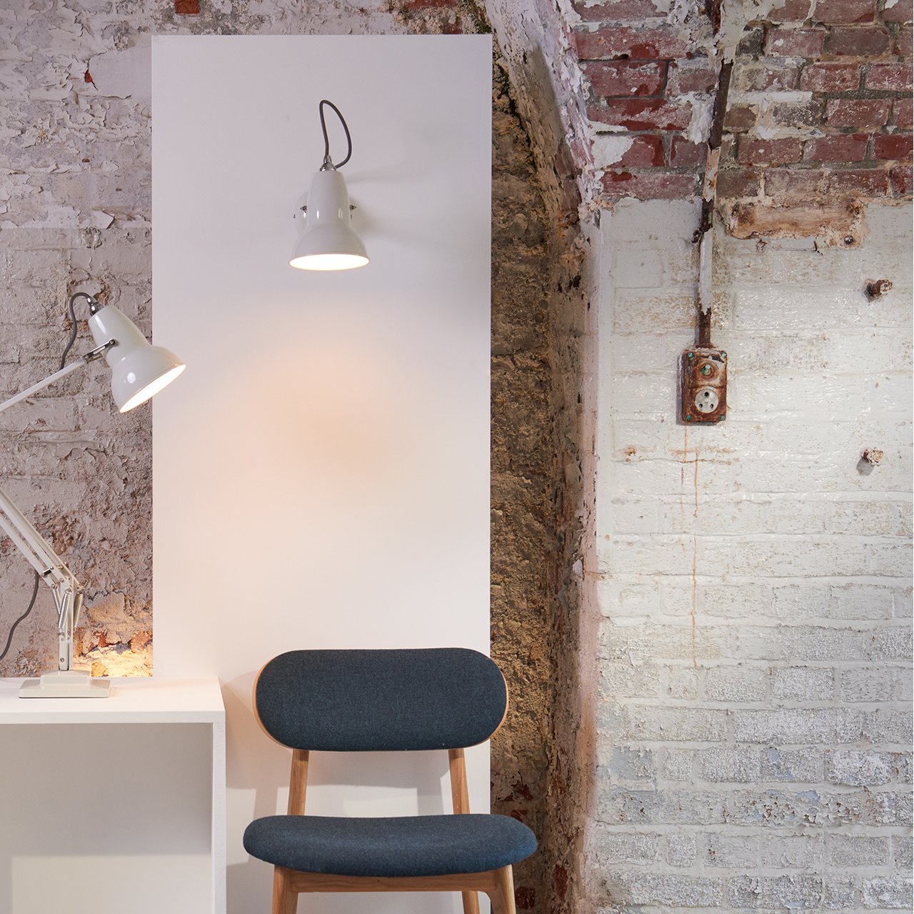Original 1227 Wall Light