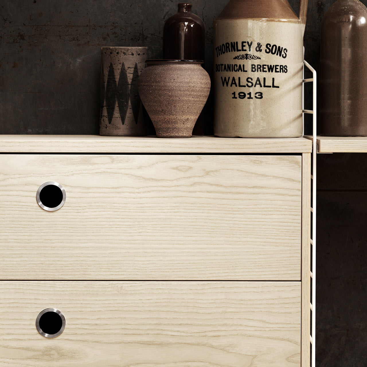 String System: Chest with Drawers