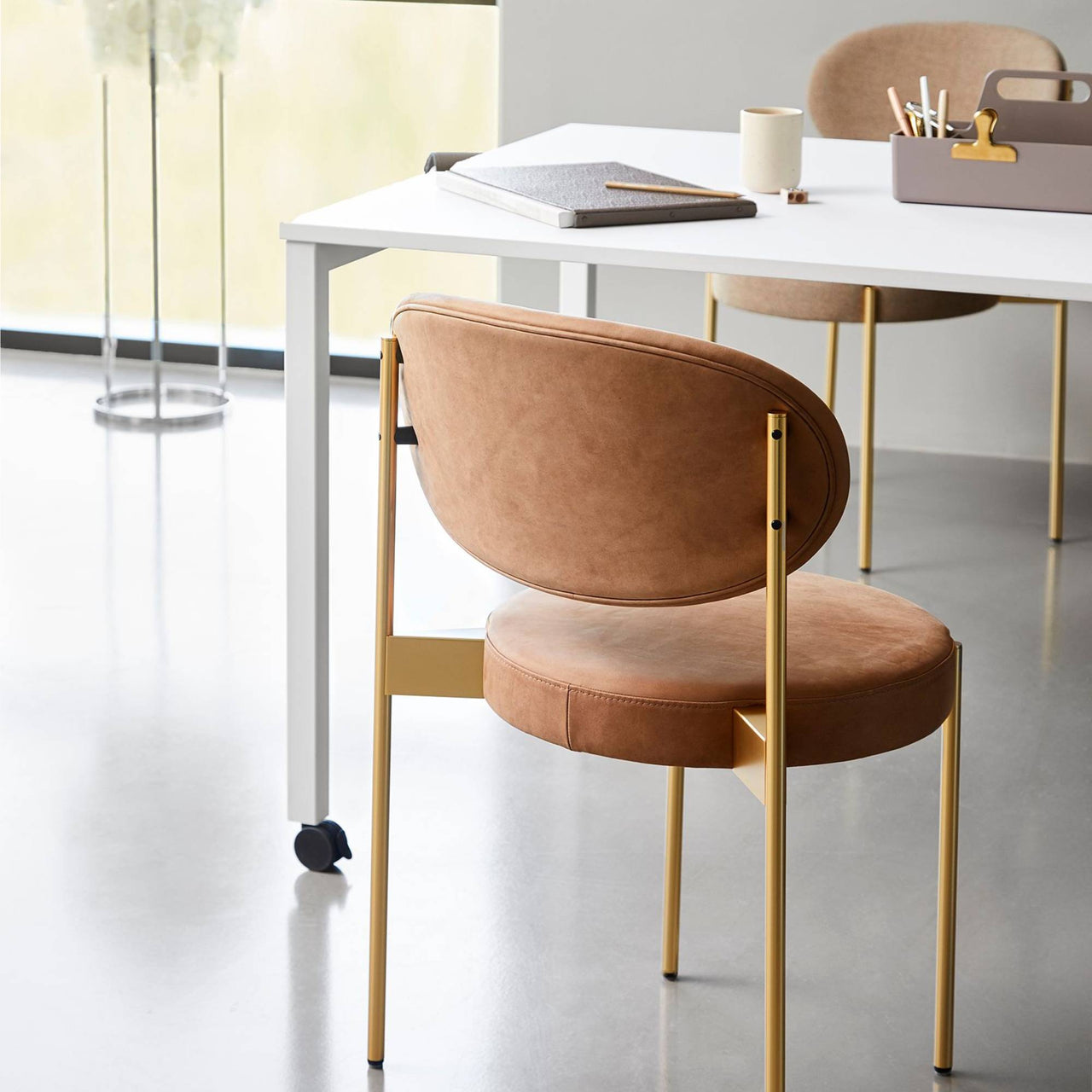 Series 430 Chair: Stacking