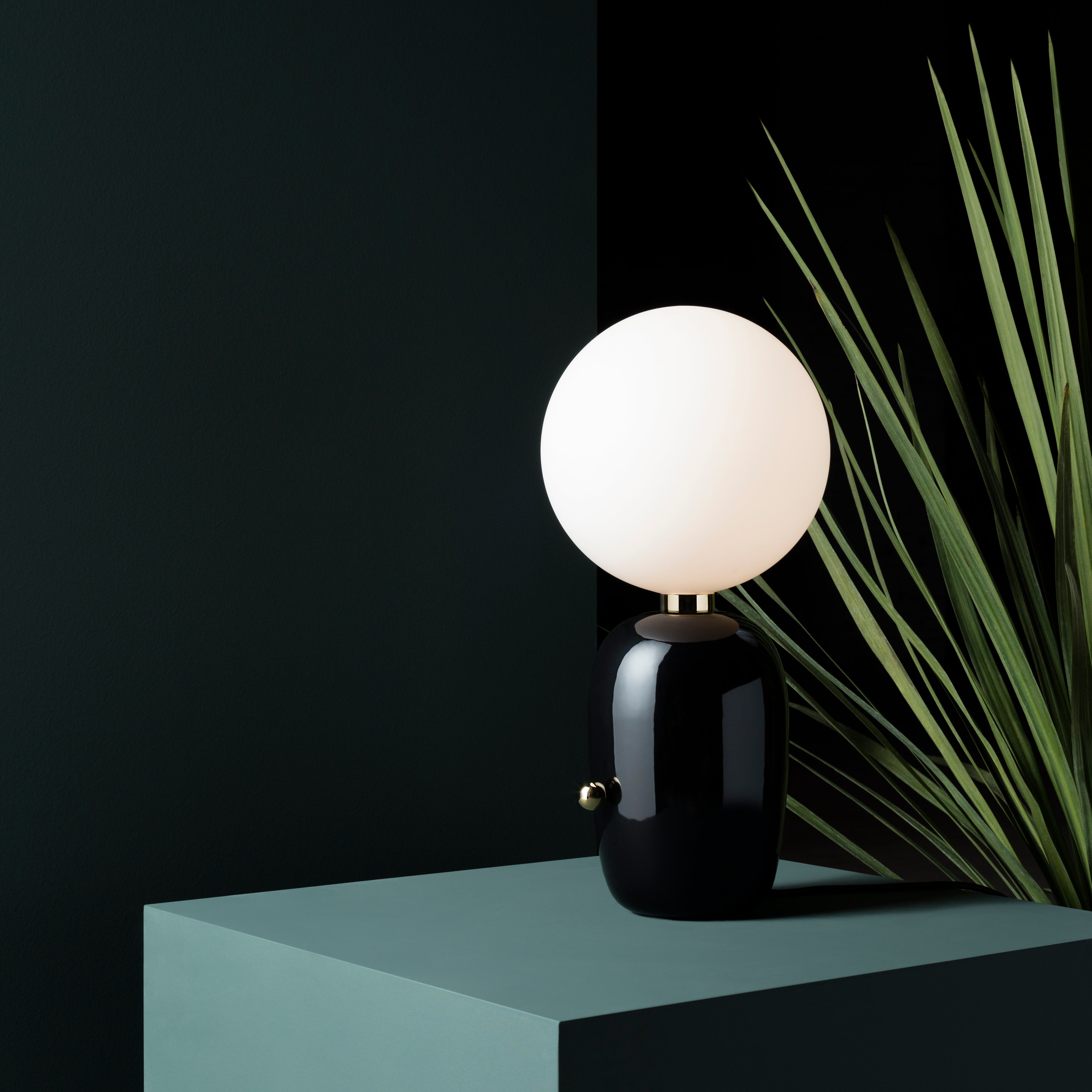 Aballs Table Lamp