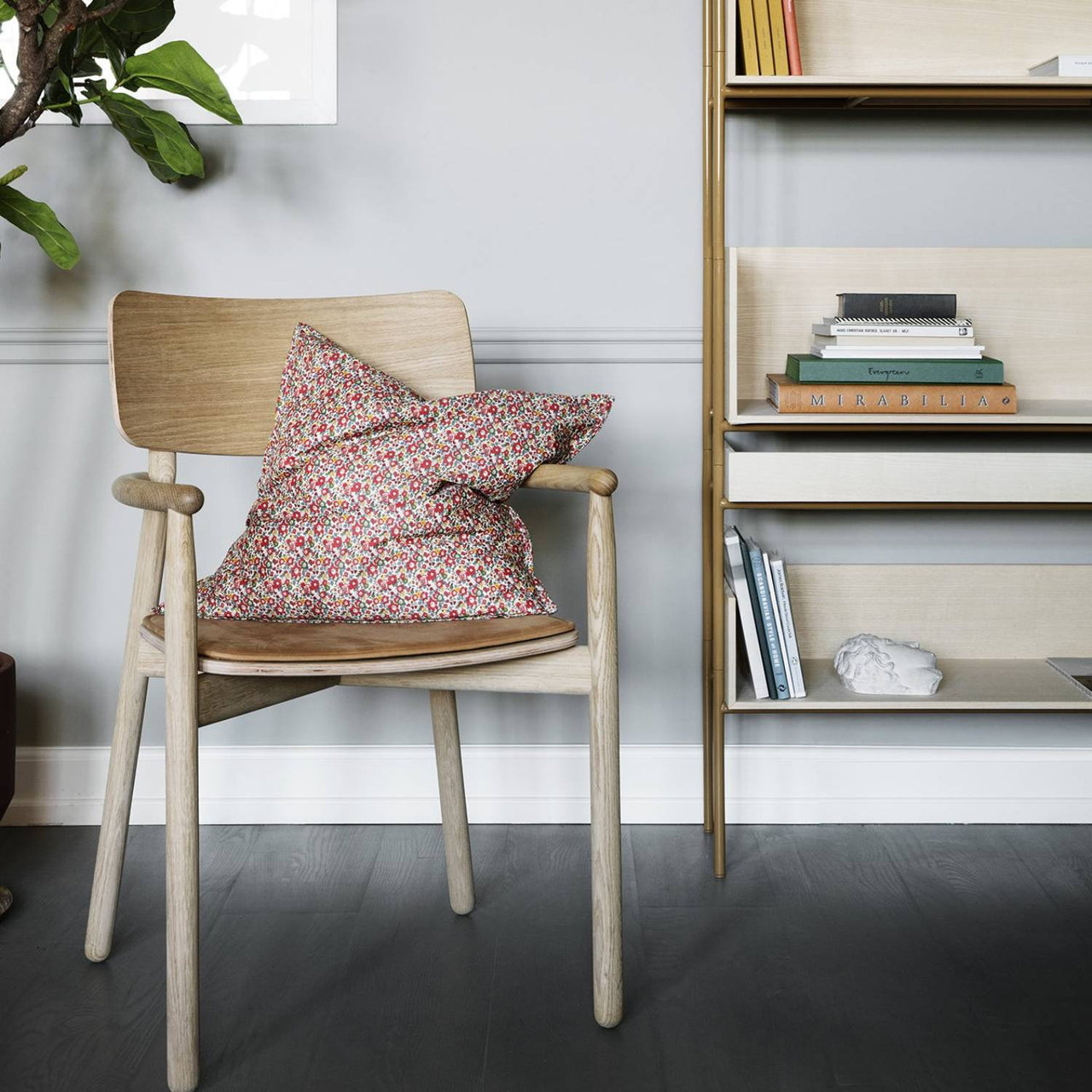 Hven Armchair