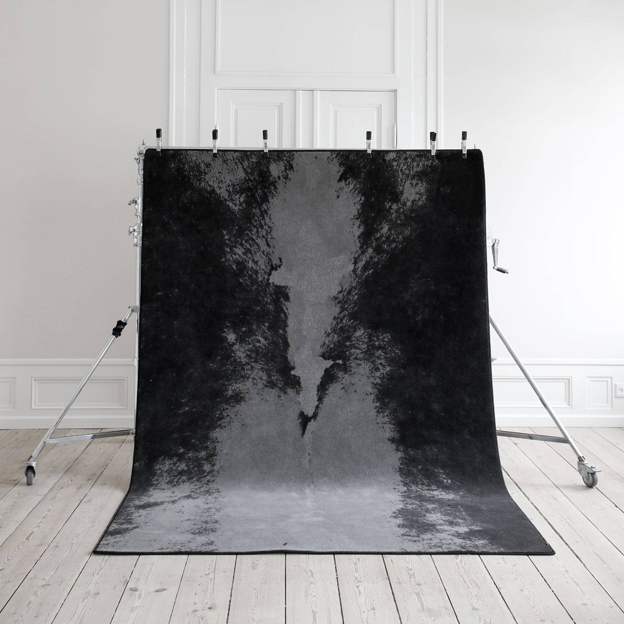 Dark Spine Rug