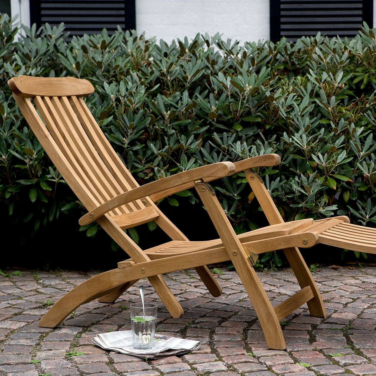 Steamer Deck Chair | Buy Skagerak by Fritz Hansen online at A+R