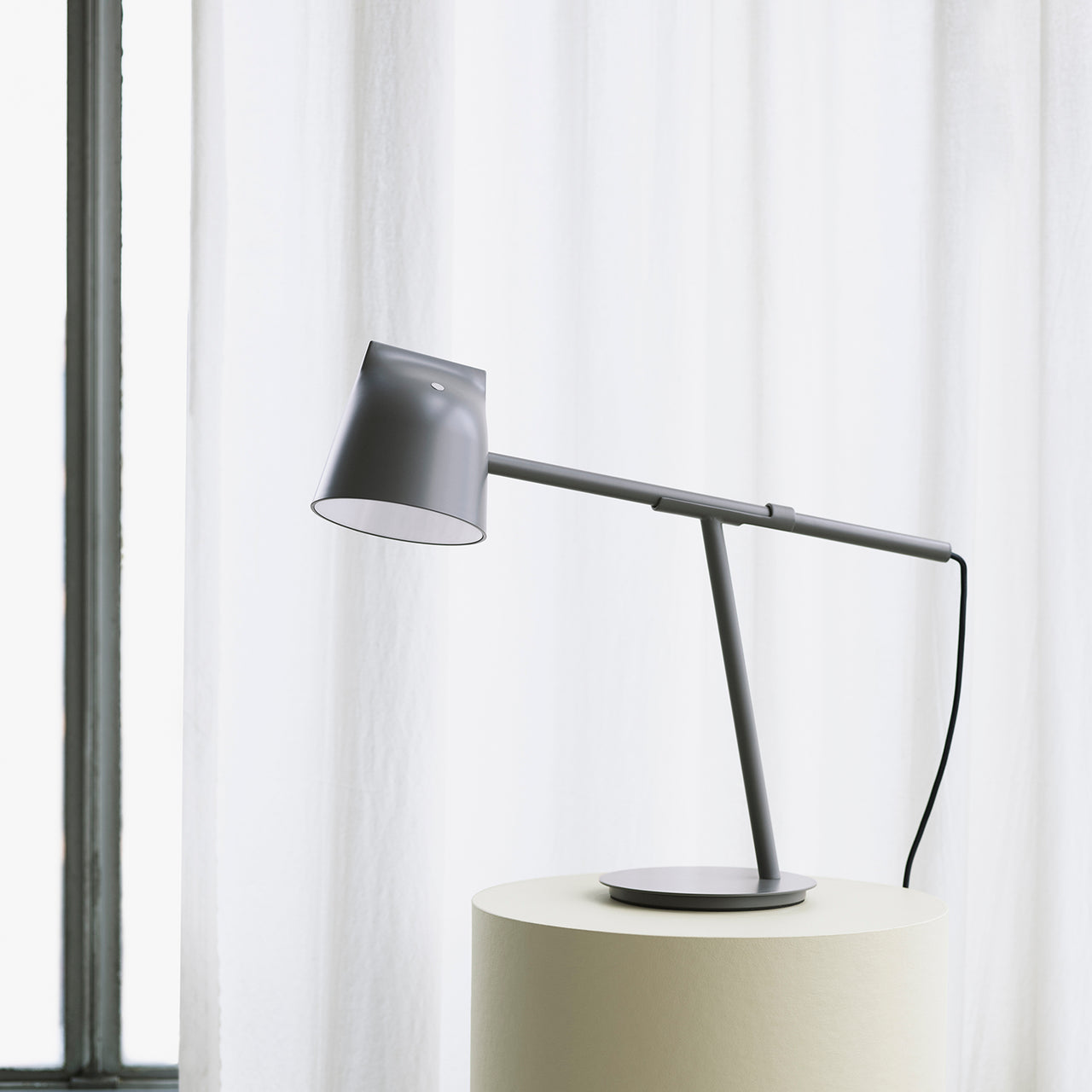 Momento Table Lamp