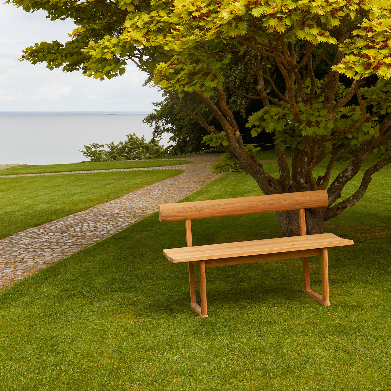 Banco Bench: Outdoor