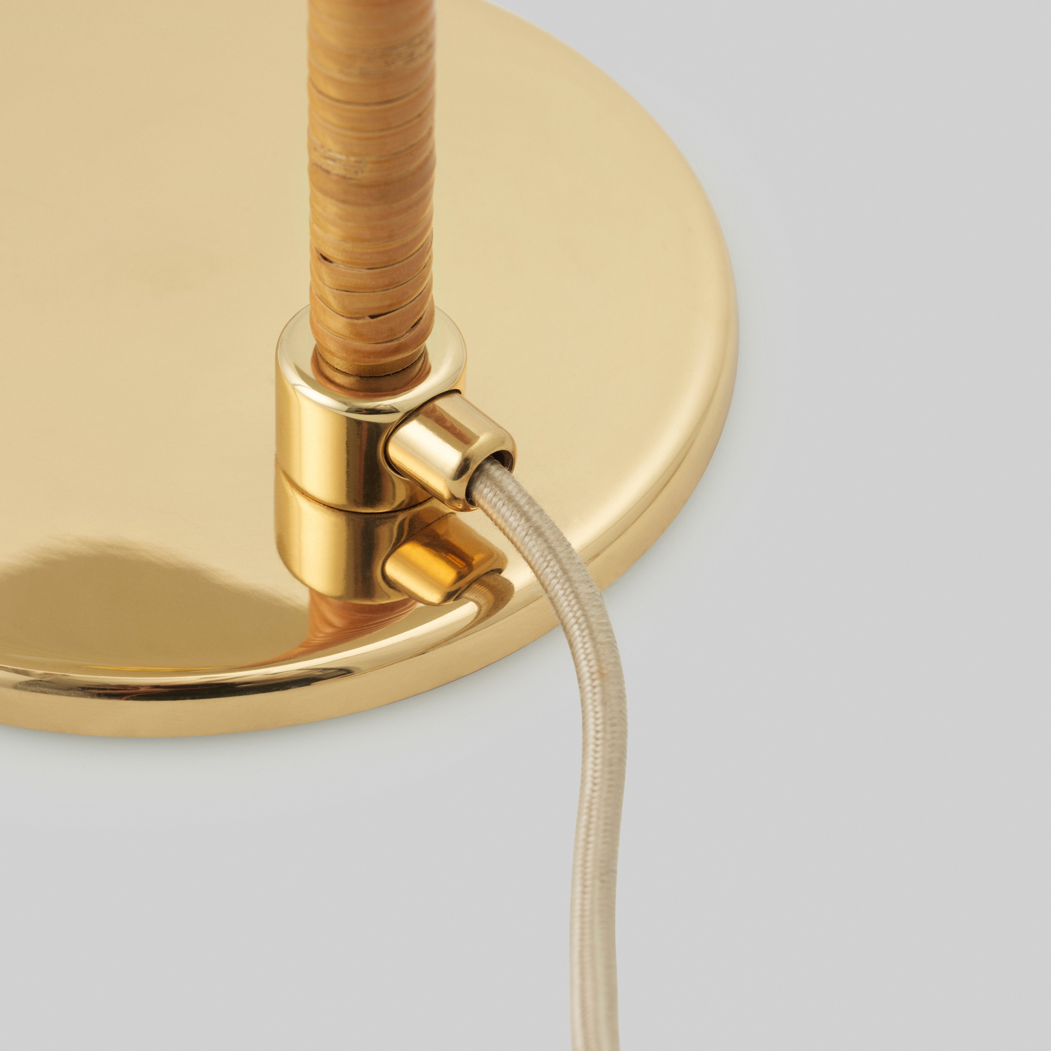 5321 Table Lamp: DI