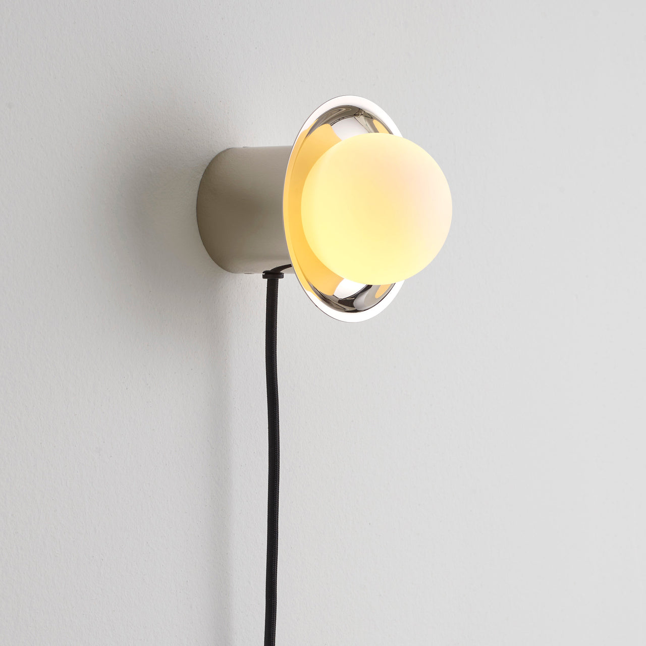 Janed Wall Light with Cable