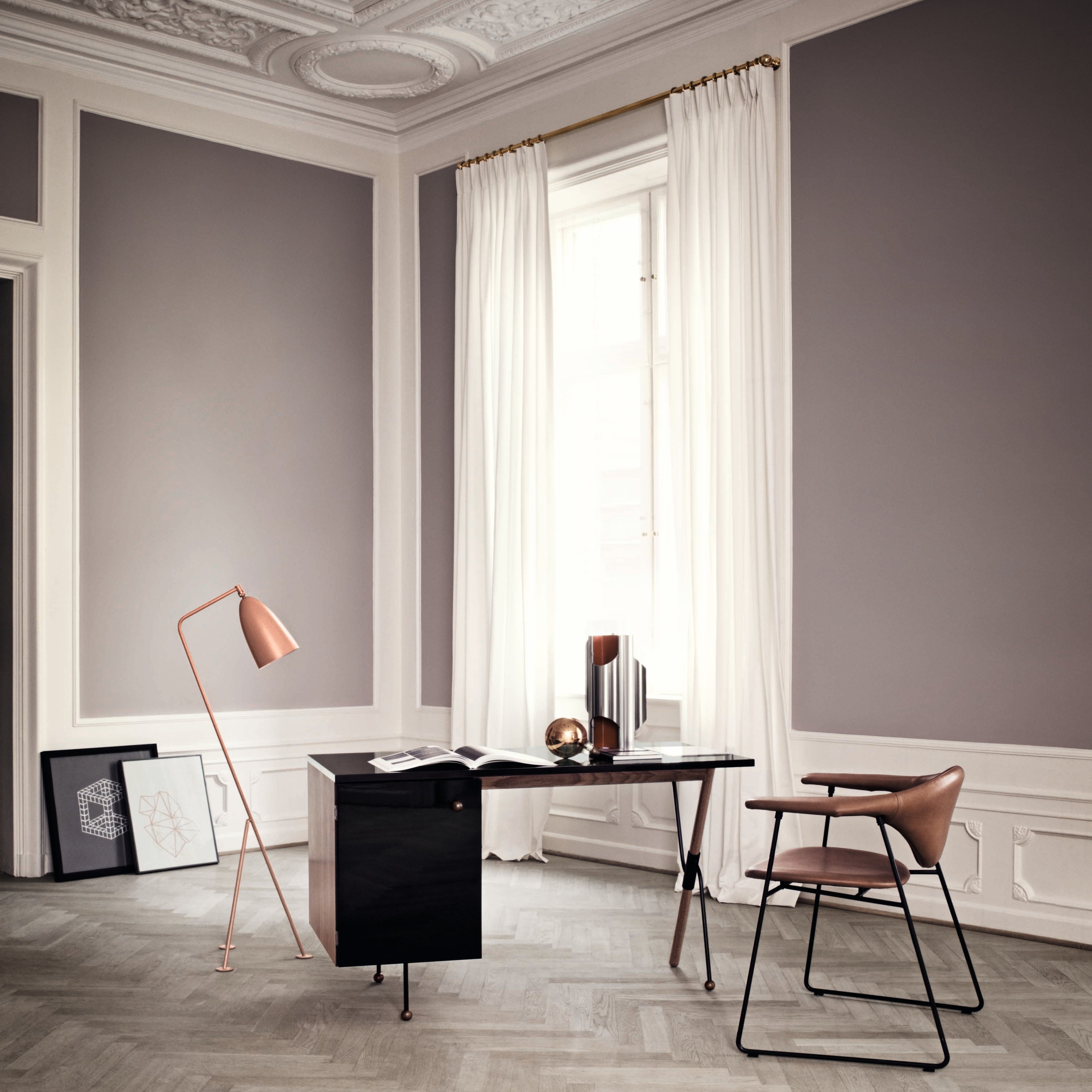 62 Desk: LS