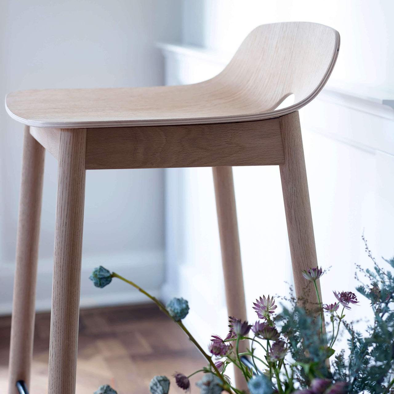 Mono Bar + Counter Stool