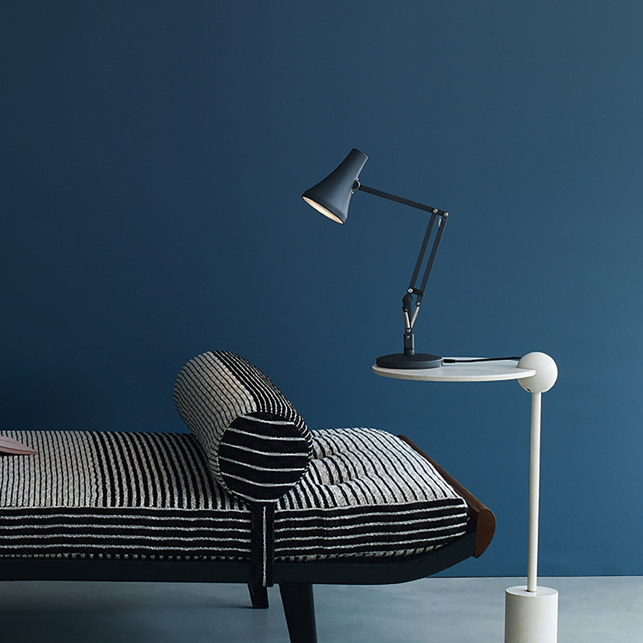 90 Mini Mini Desk Lamp: LS