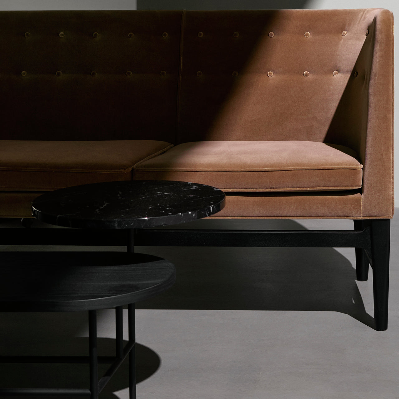 Palette Lounge Table: JH7