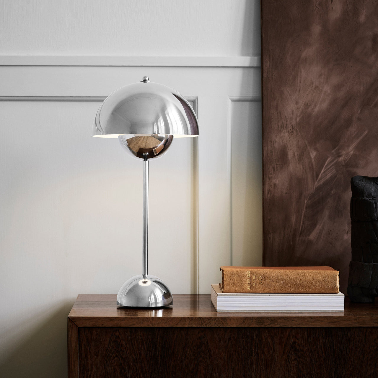 Flowerpot Portable Table Lamp: VP9