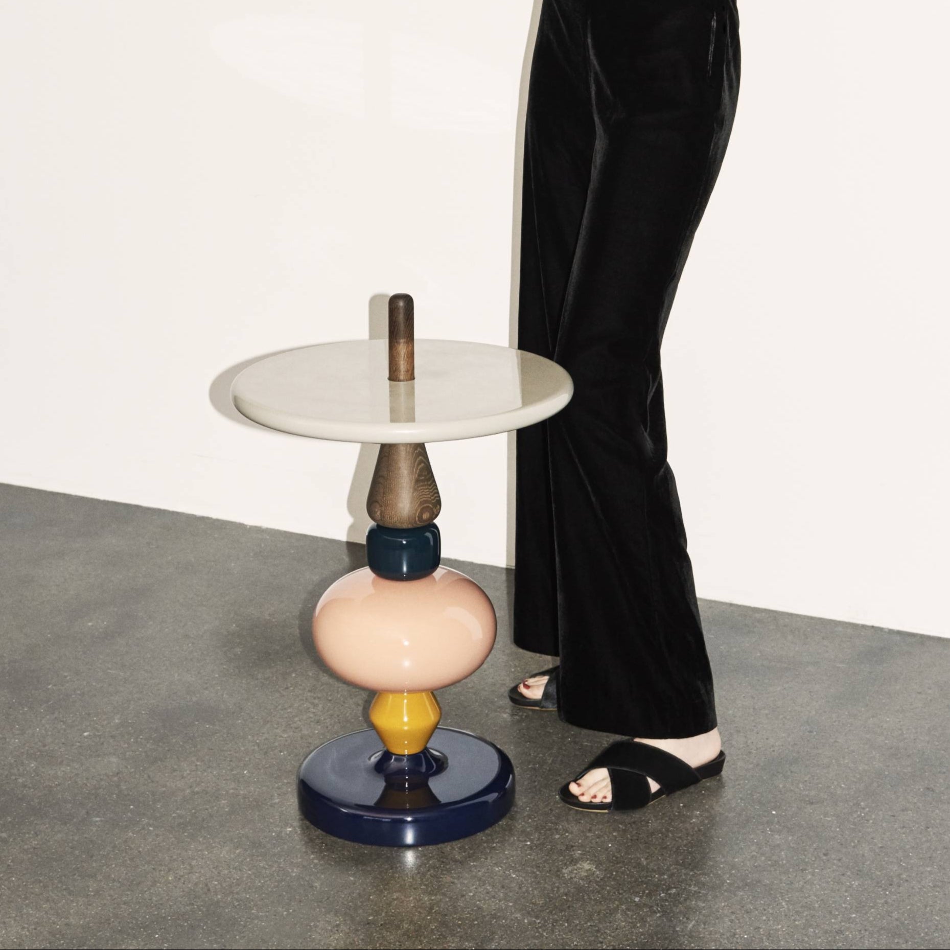 Shefle Table Shuffle Table MH1 | Buy &Tradition online at A+R