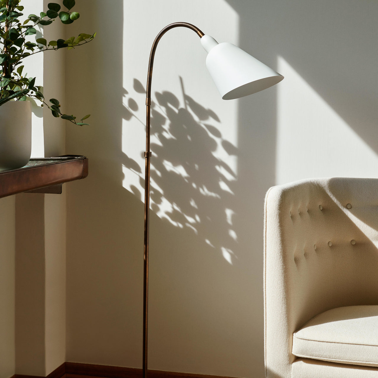 Bellevue Floor Lamp AJ7