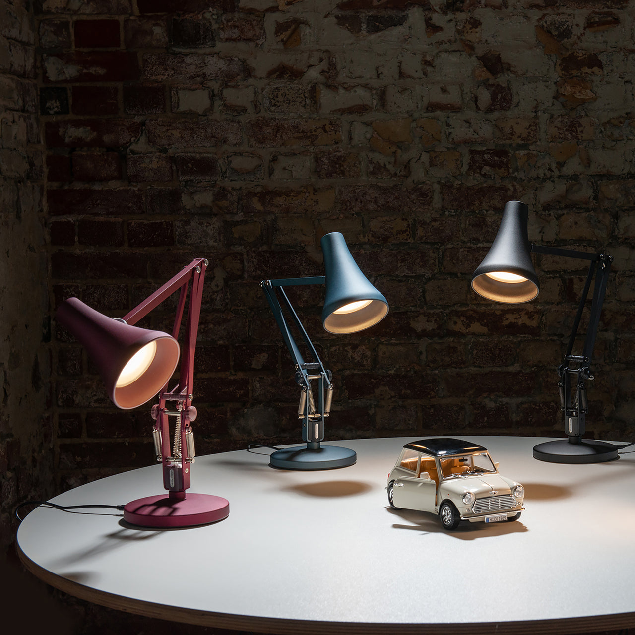 90 Mini Mini Desk Lamp | Buy Anglepoise online at A+R