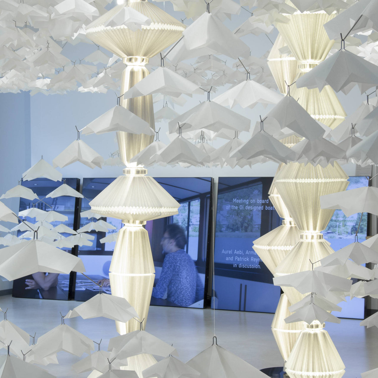 Oïphorique Floor Lamp: Still